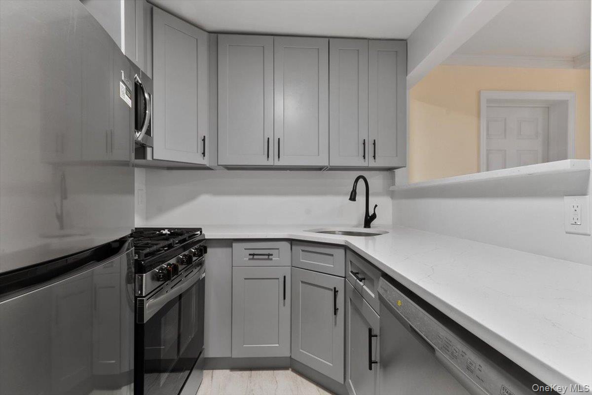 #2 photo, 116 Corlies Avenue, Pelham , NY 10803