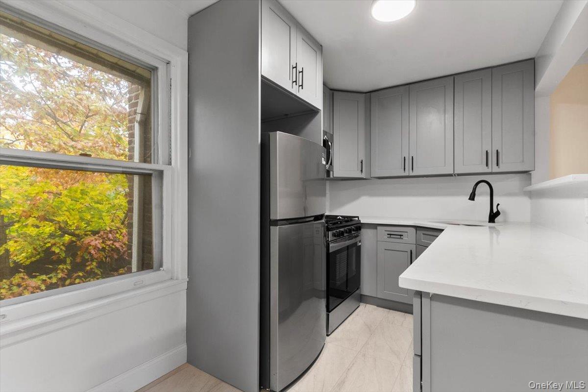 #4 photo, 116 Corlies Avenue, Pelham , NY 10803