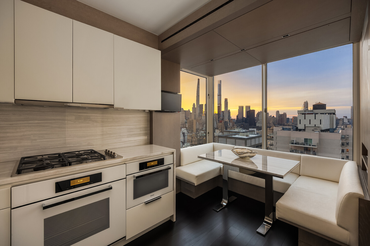 #10 photo, 200 E 69TH Street, मैनहटन Lenox Hill , NY 10021