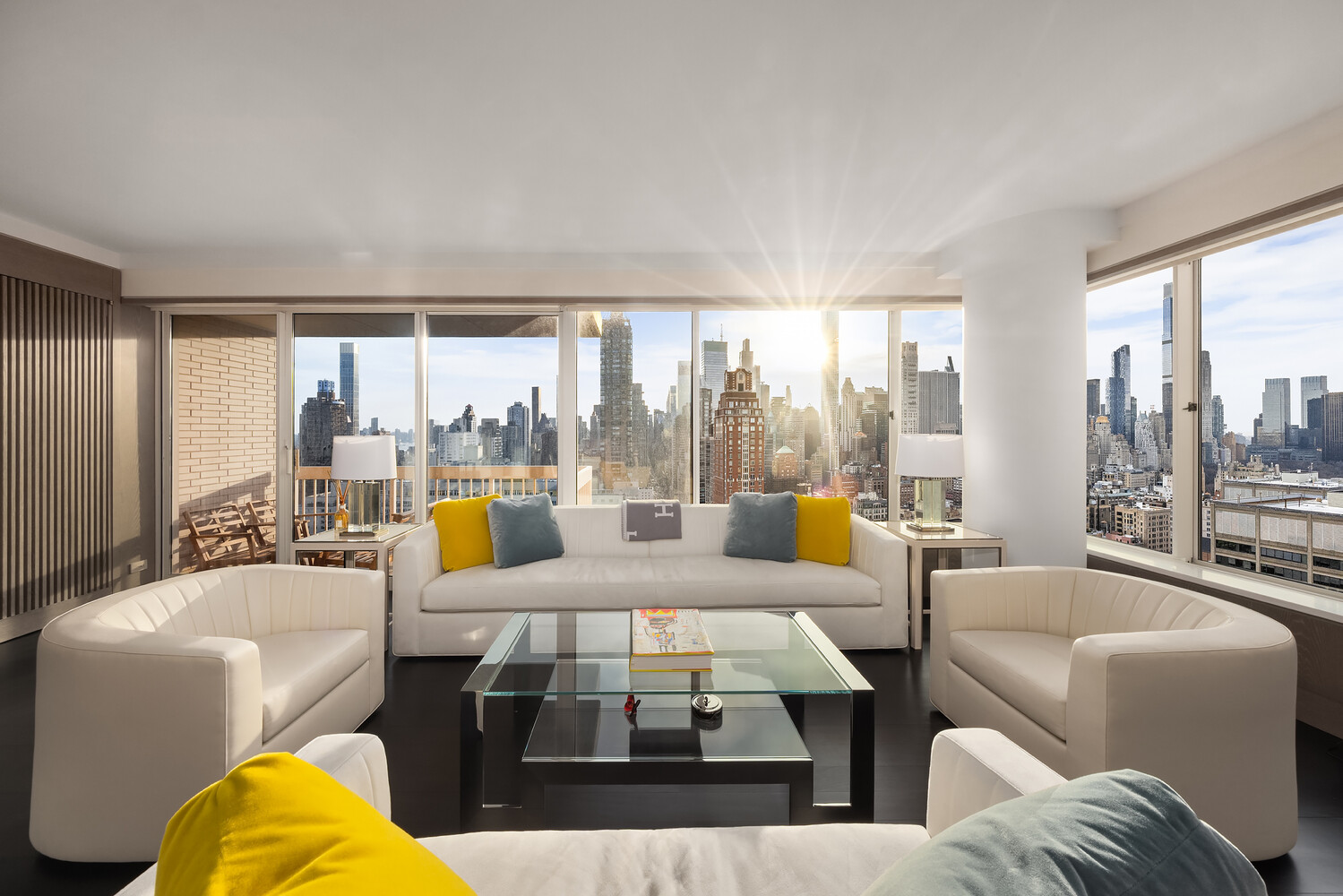 #3 photo, 200 E 69TH Street, मैनहटन Lenox Hill , NY 10021