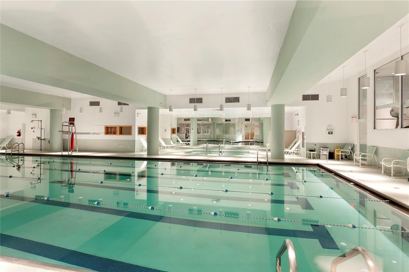 #19 photo, 235 E 40TH Street, Murray Hill , NY 10016