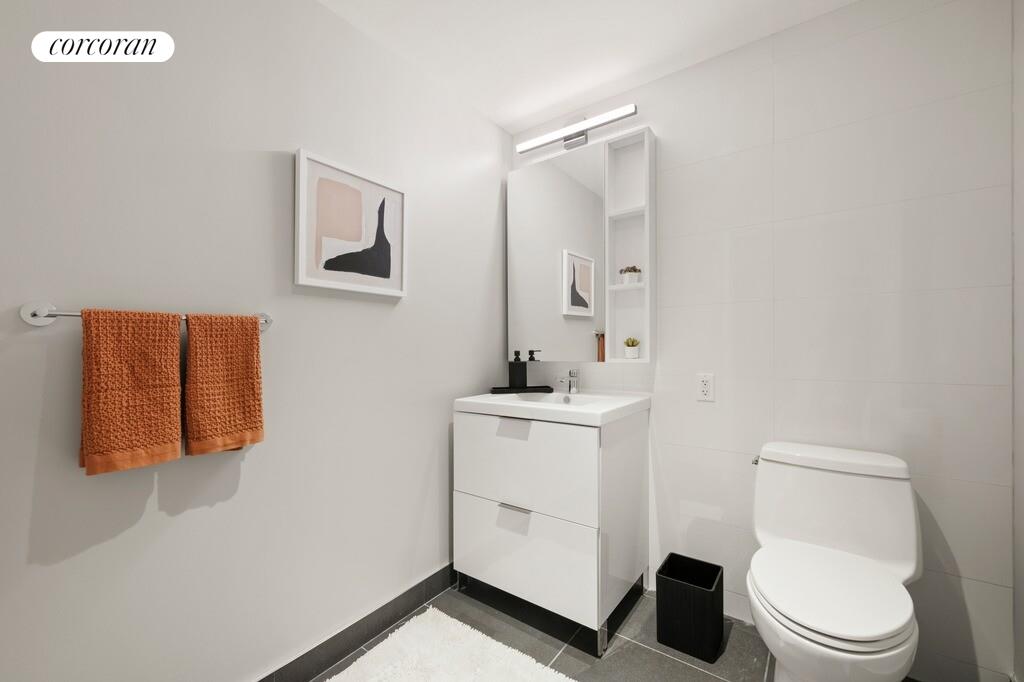 #13 photo, 166-20 90TH Avenue, कुईंस Jamaica , NY 11432