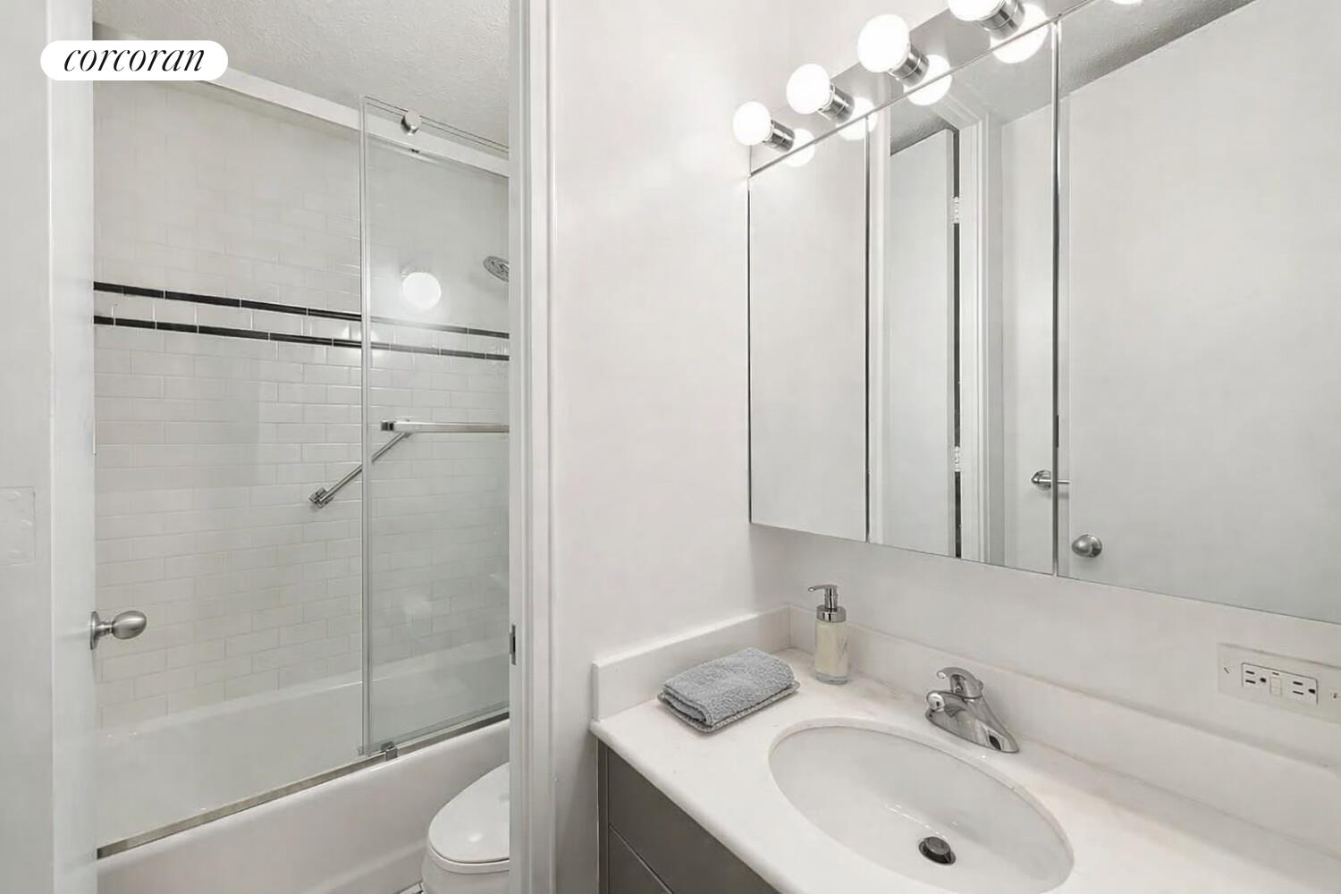 #6 photo, 300 E 40TH Street, मैनहटन Murray Hill , NY 10016