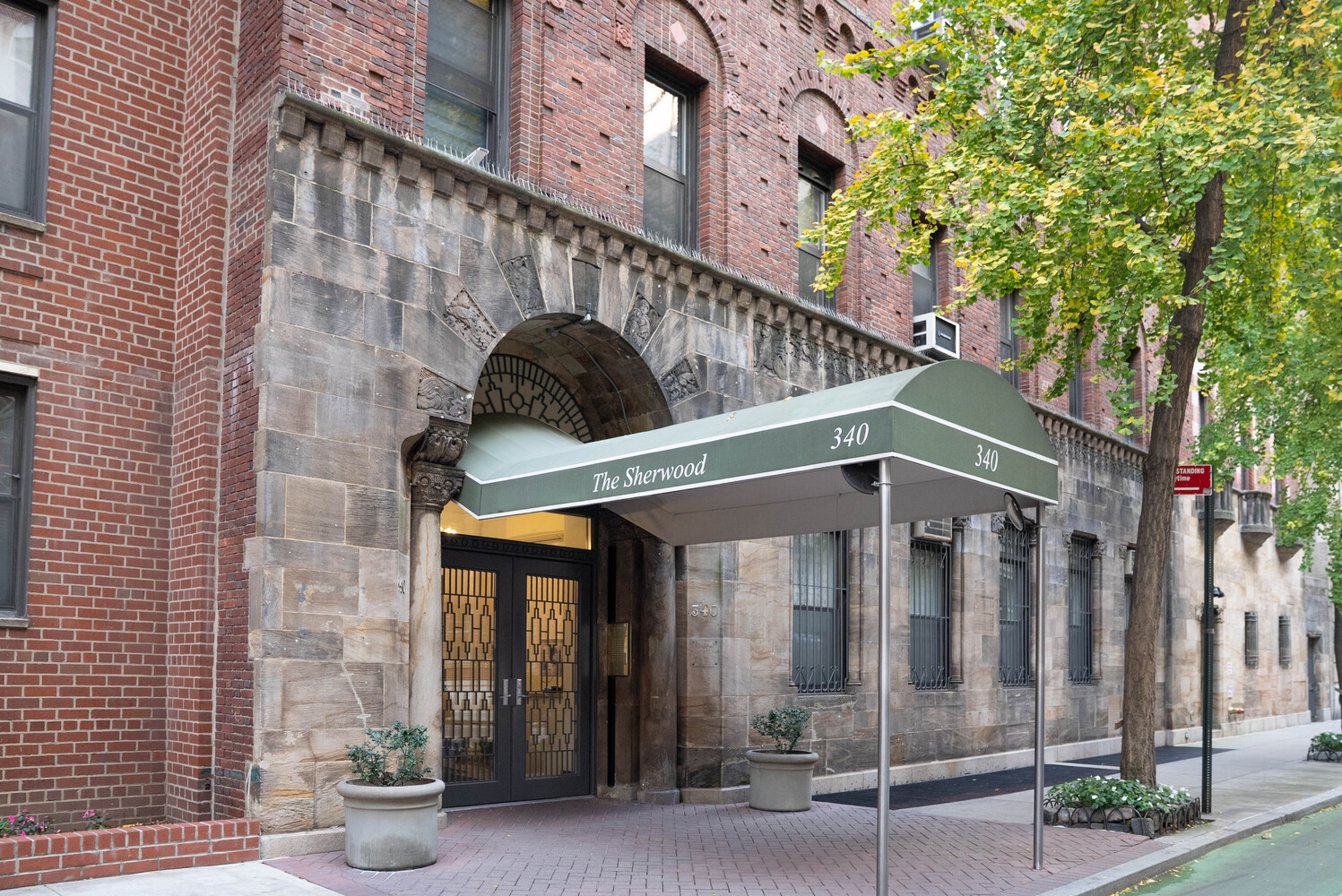 #12 photo, 340 W 55TH Street, 맨해튼 Hell's Kitchen , NY 10019