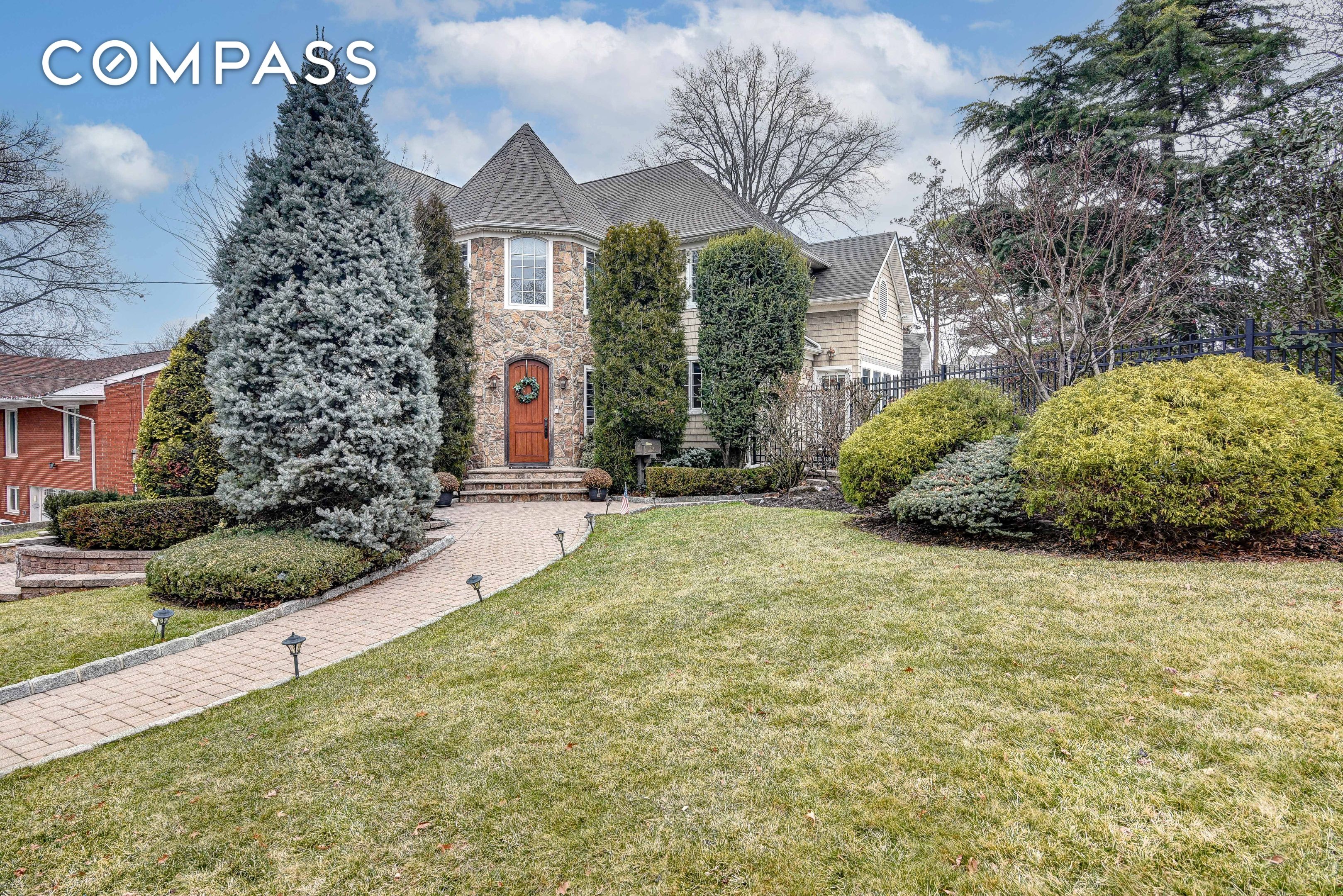 #1 photo, 215 Lawrence Avenue, New York City , NY 10310