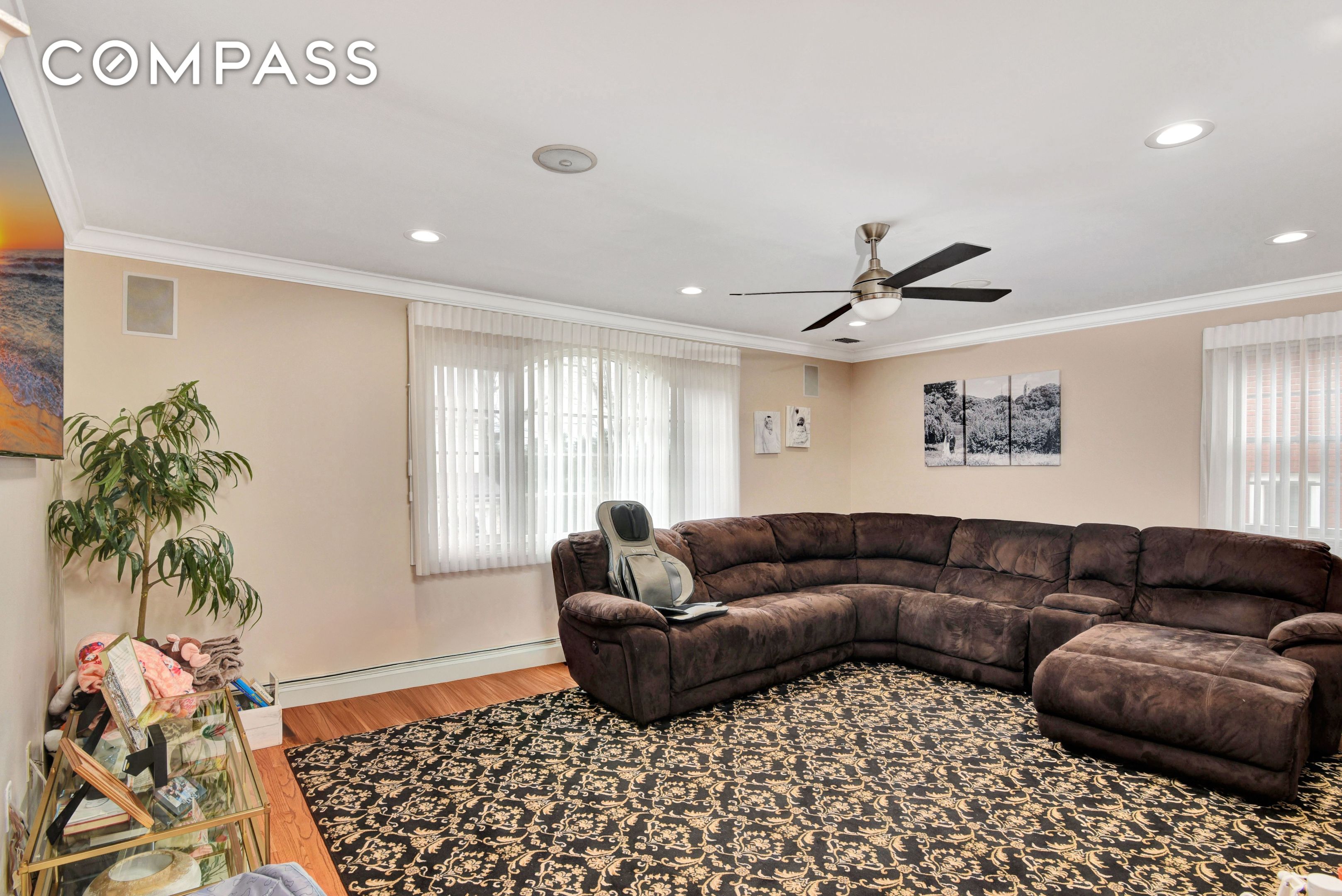 #8 photo, 215 Lawrence Avenue, New York City , NY 10310