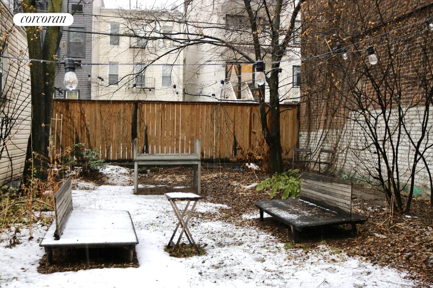 #11 photo, 38 RICHARDSON Street, ब्रुकलीन Williamsburg , NY 11211