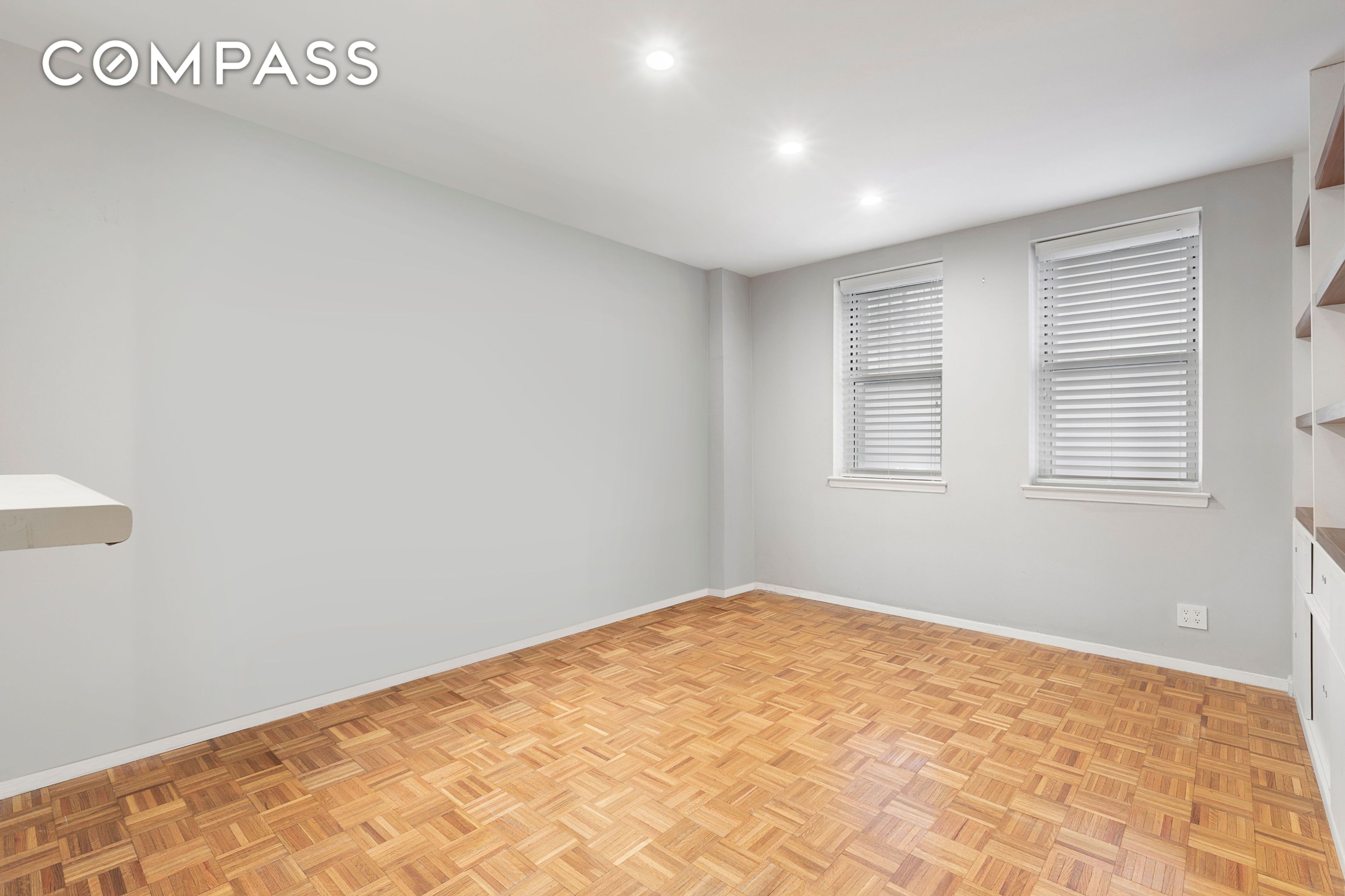 #4 photo, 55 Poplar Street, Brooklyn Heights , NY 11201