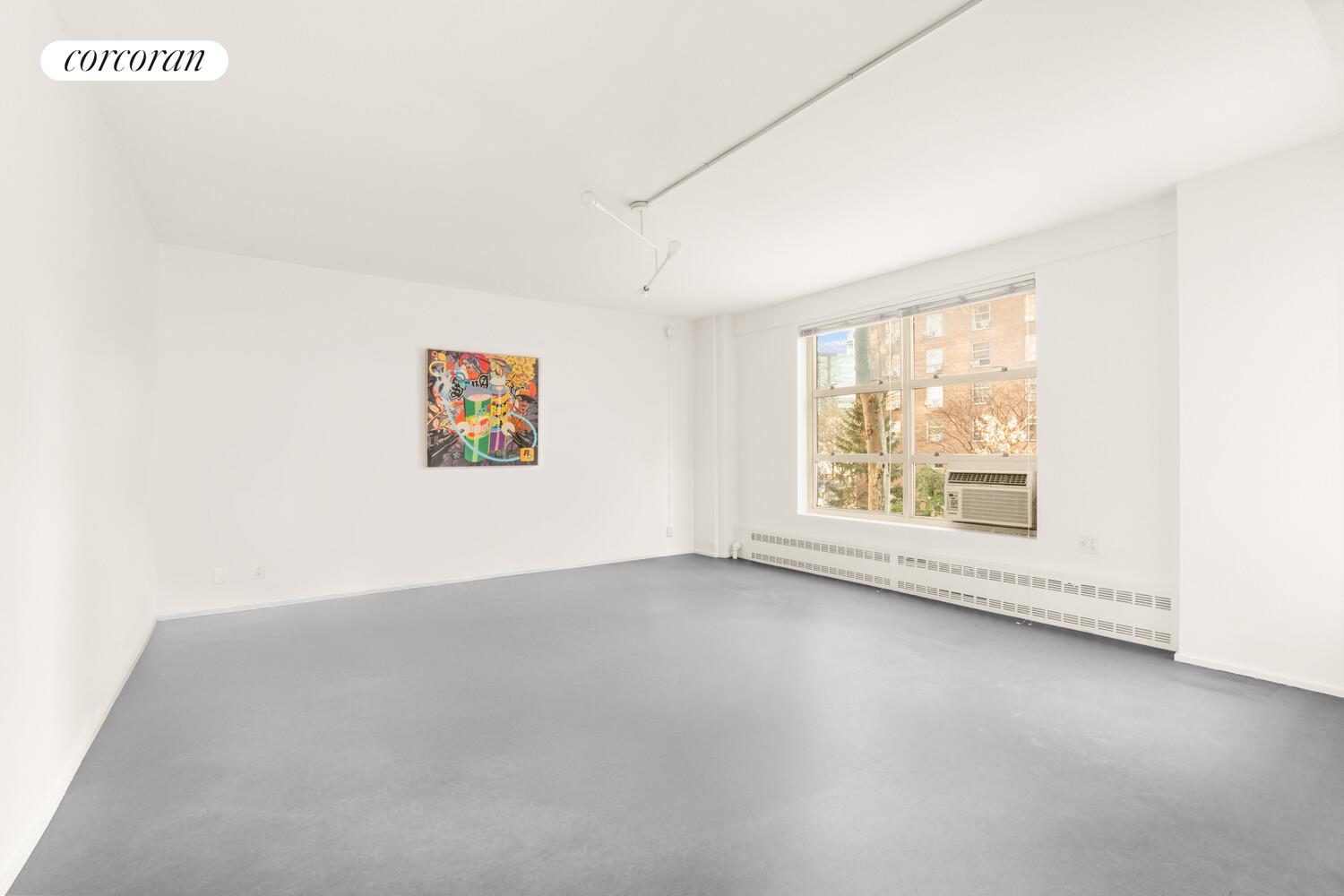 #1 photo, 80 LA SALLE Street, मैनहटन Morningside Heights , NY 10027