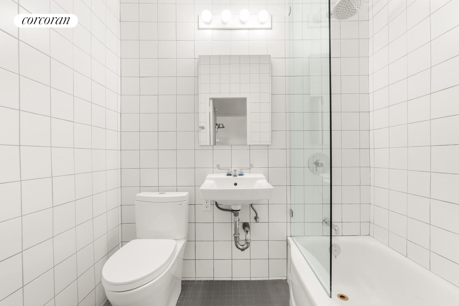 #5 photo, 80 LA SALLE Street, मैनहटन Morningside Heights , NY 10027