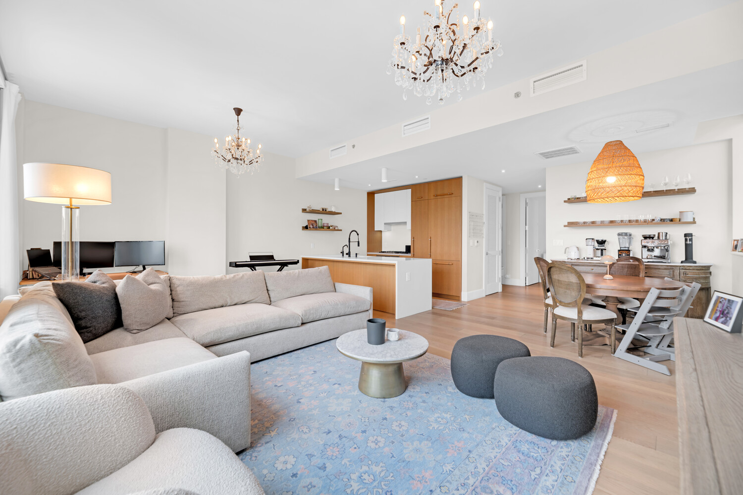 #3 photo, 22-18 JACKSON Avenue, كوينز Long Island City , NY 11101