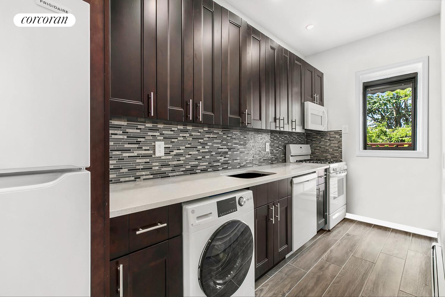 #1 photo, Brooklyn, ब्रुकलीन Sunset Park , NY 11232