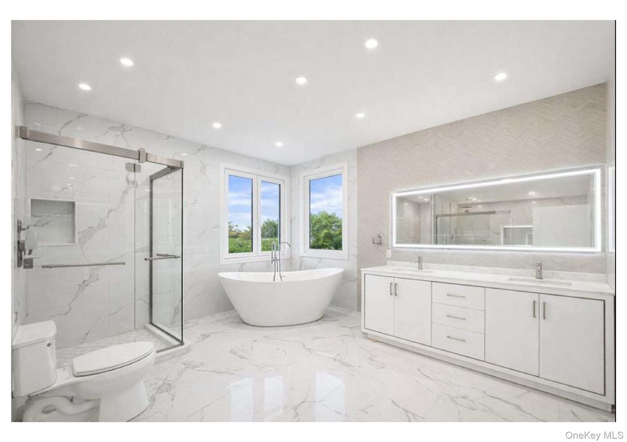 #15 photo, 2 Radial Lane, 롱 아일랜드 Levittown , NY 11756