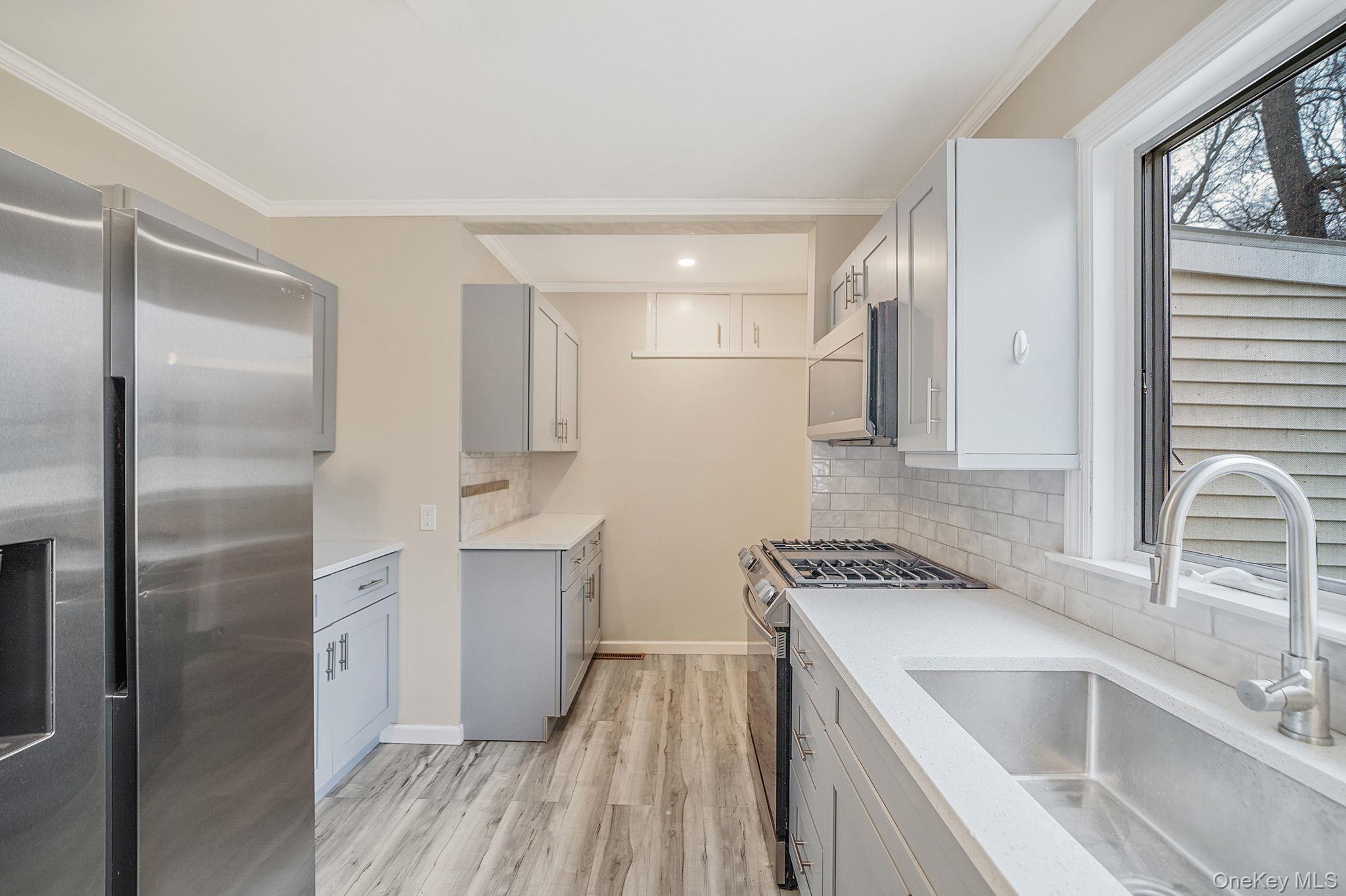 #10 photo, 133 Royal Avenue, सफ़ोक काउंटी Flanders , NY 11901