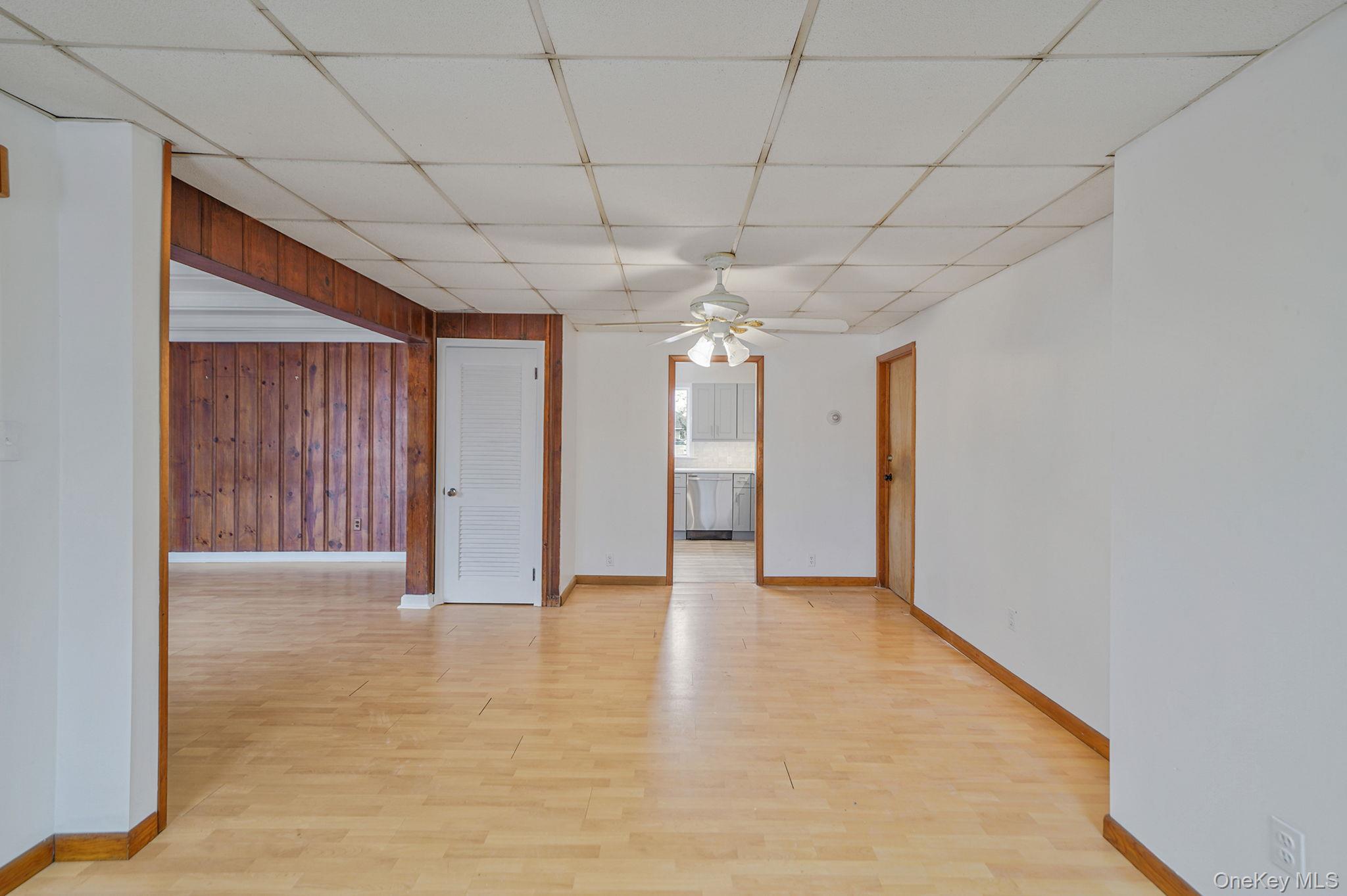 #4 photo, 133 Royal Avenue, सफ़ोक काउंटी Flanders , NY 11901