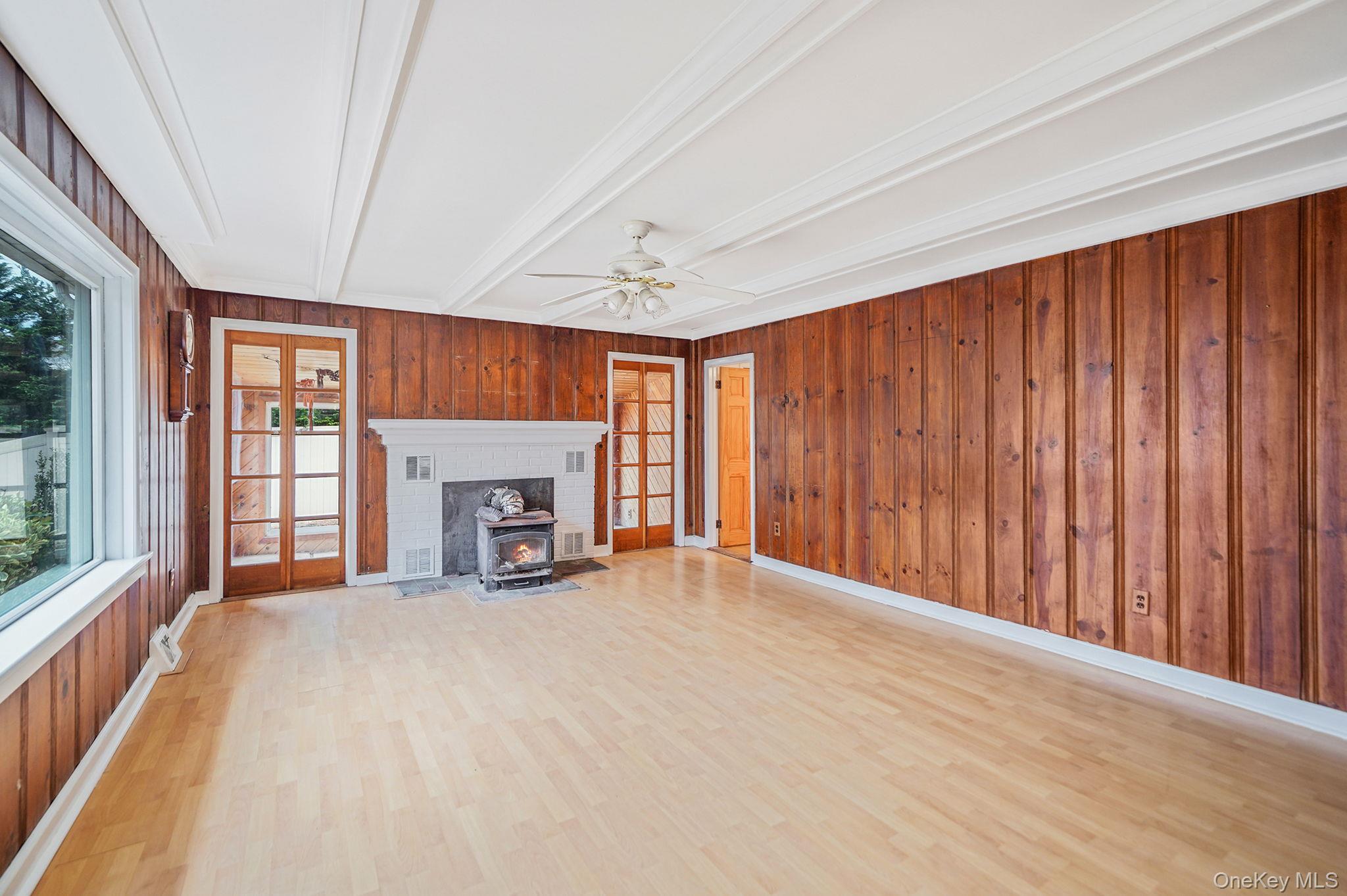 #6 photo, 133 Royal Avenue, सफ़ोक काउंटी Flanders , NY 11901