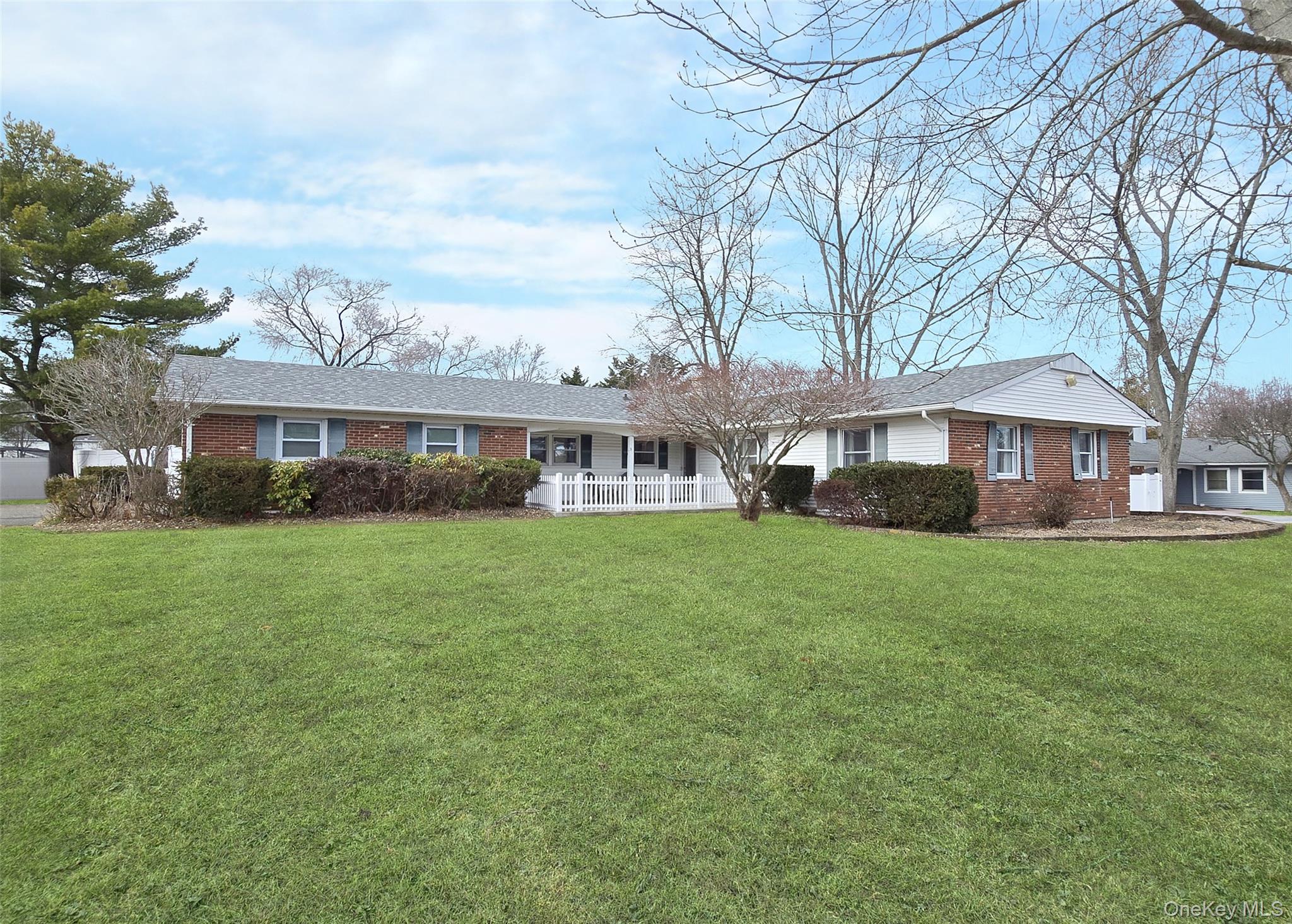 #1 photo, 33 Segatogue Lane, South Setauket , NY 11720