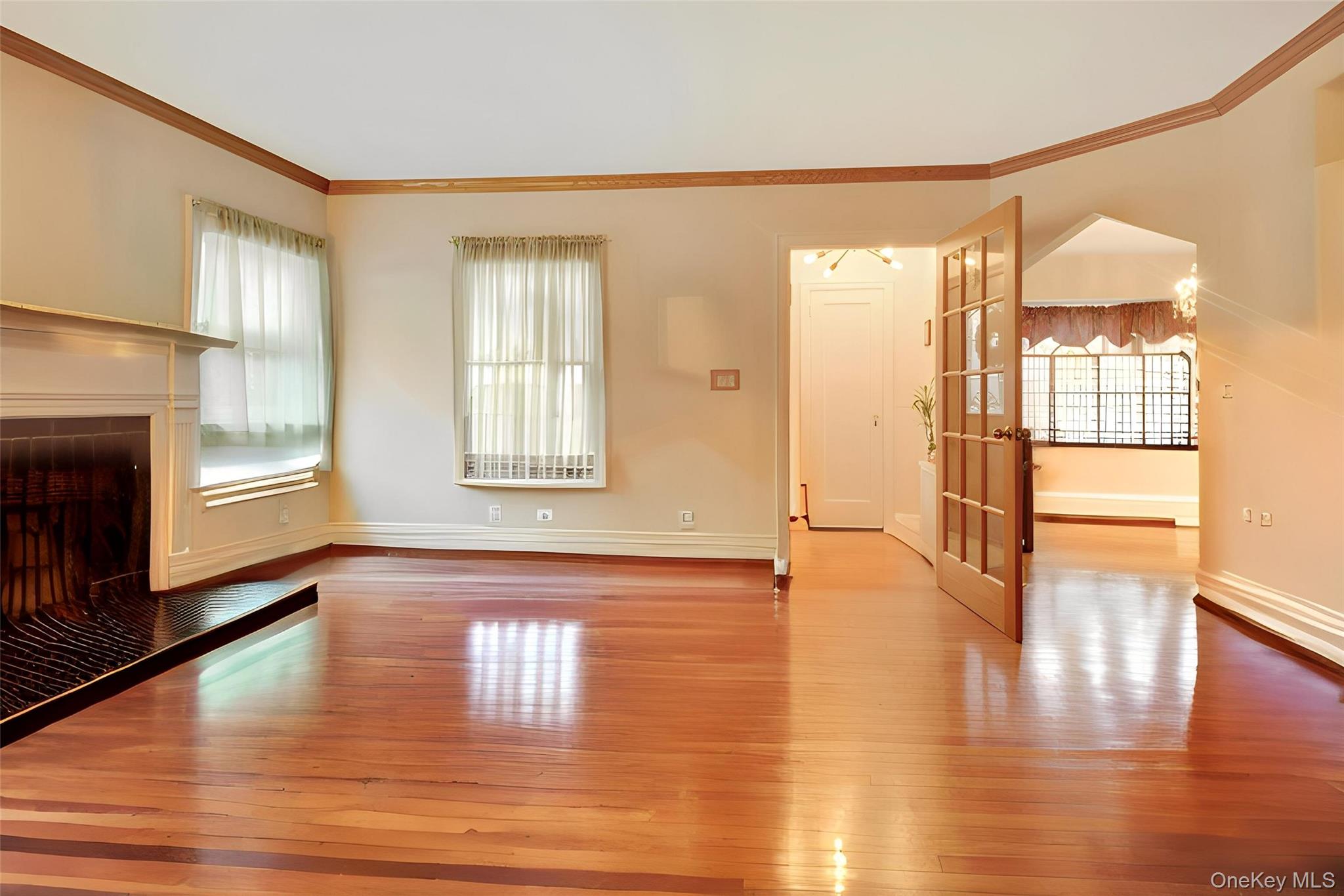 #5 photo, 18 School Street, 롱 아일랜드 Malverne , NY 11565