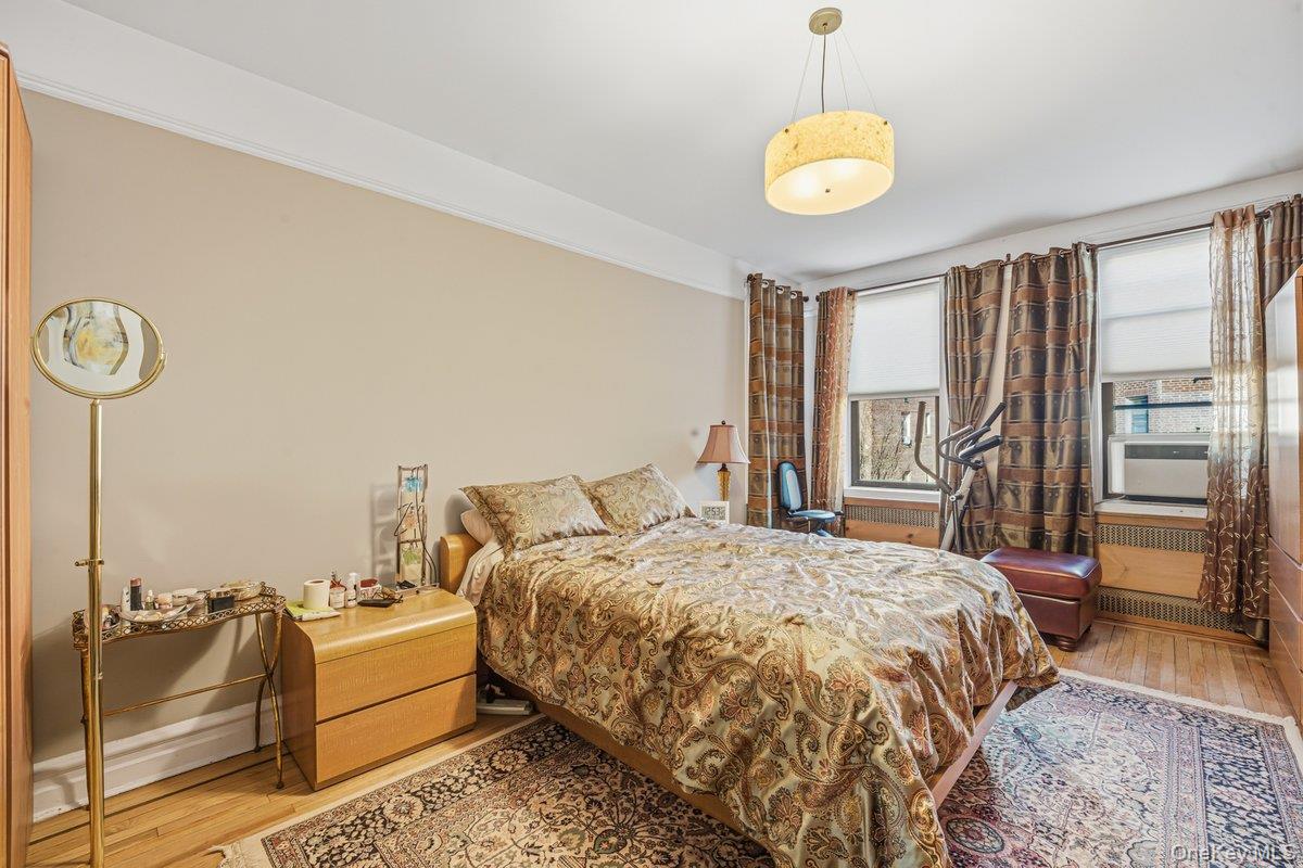 #12 photo, 110-21 73 Avenue, Forest Hills , NY 11375