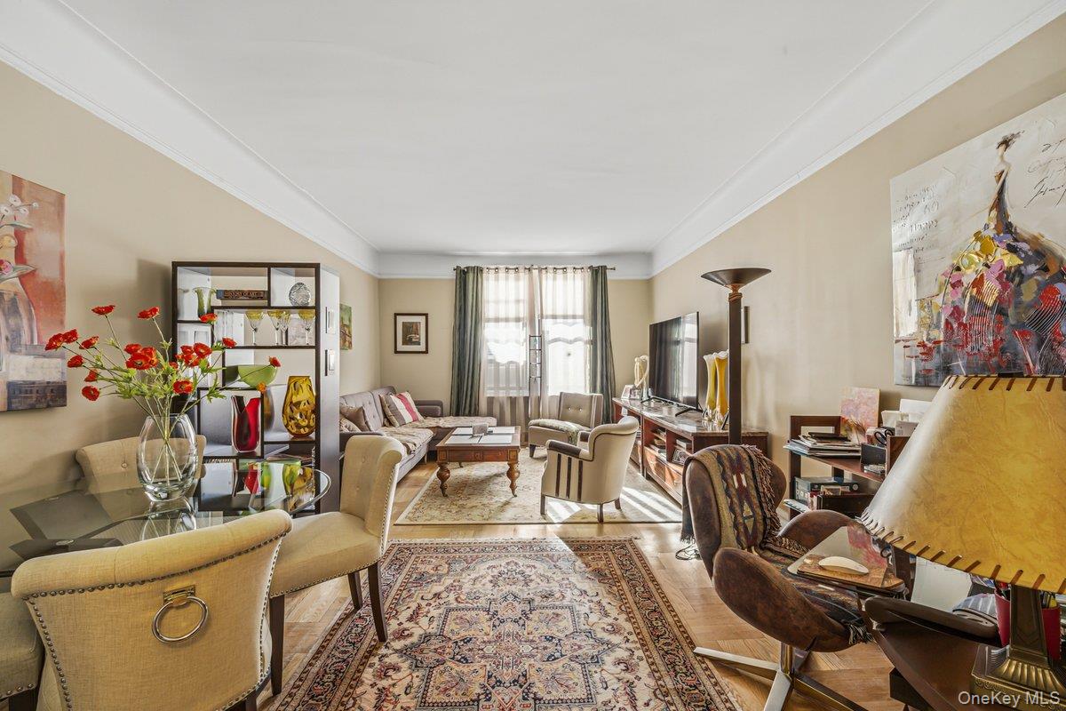 #5 photo, 110-21 73 Avenue, Forest Hills , NY 11375