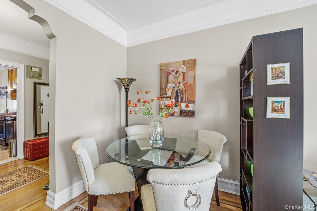 #7 photo, 110-21 73 Avenue, Forest Hills , NY 11375