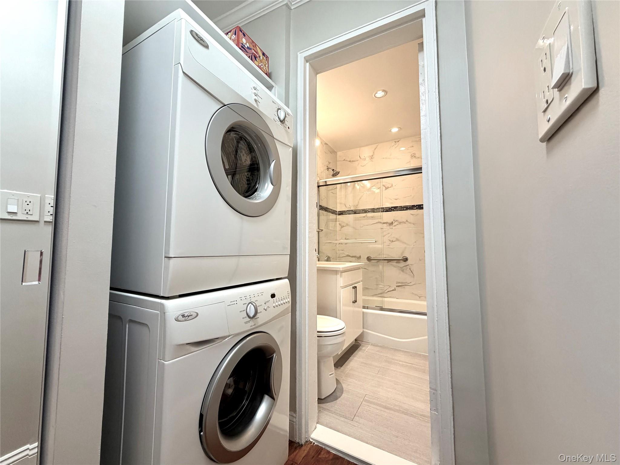 #9 photo, 77-17B Springfield Boulevard, קווינס Bayside , NY 11364