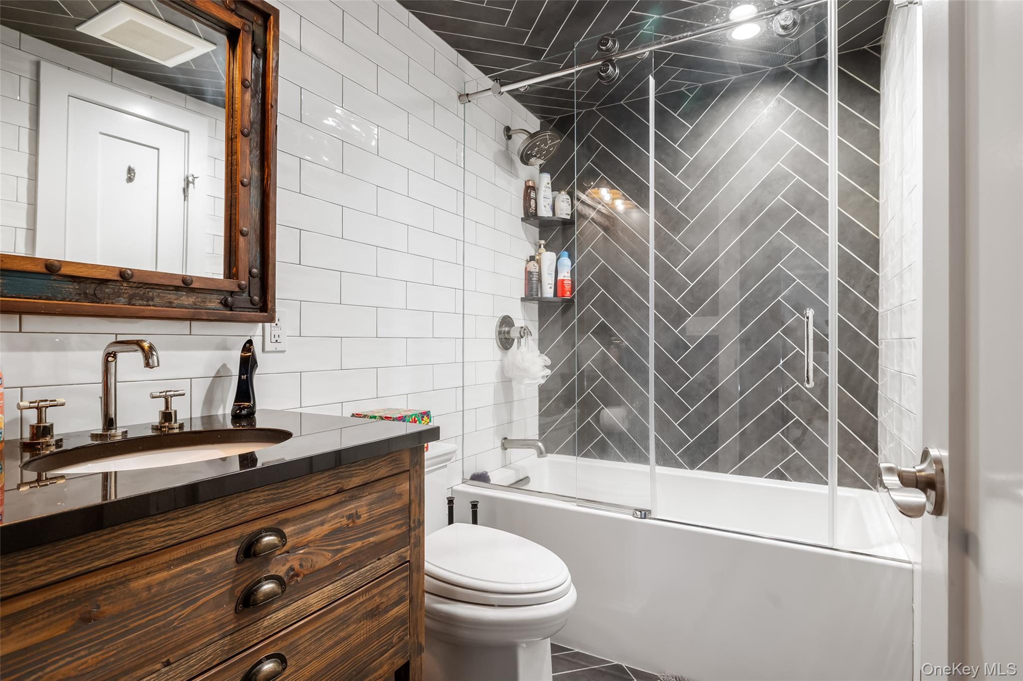 #14 photo, 185 W Park Avenue, नासाउ काउंटी Long Beach , NY 11561