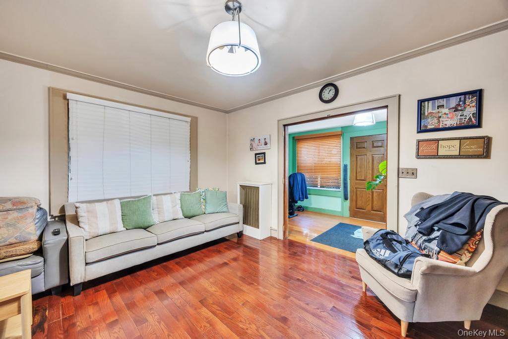 #11 photo, 91-16 196th Street, Hollis , NY 11423