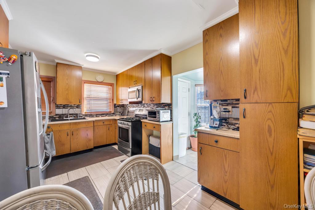 #15 photo, 91-16 196th Street, Hollis , NY 11423