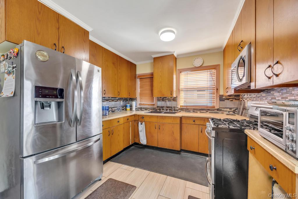 #16 photo, 91-16 196th Street, Hollis , NY 11423