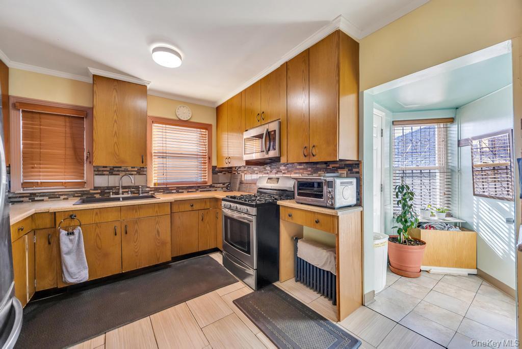 #17 photo, 91-16 196th Street, Hollis , NY 11423