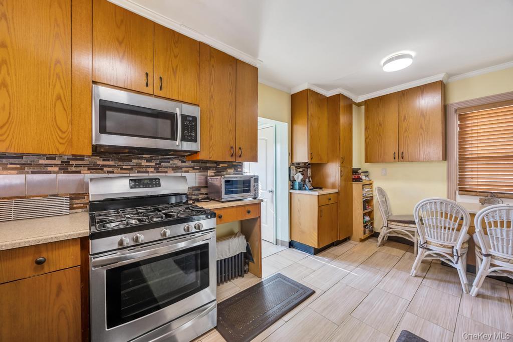 #19 photo, 91-16 196th Street, Hollis , NY 11423