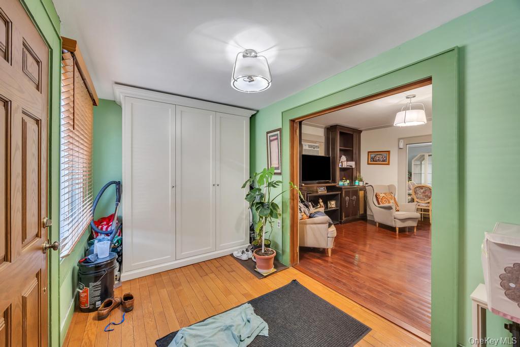 #8 photo, 91-16 196th Street, Hollis , NY 11423