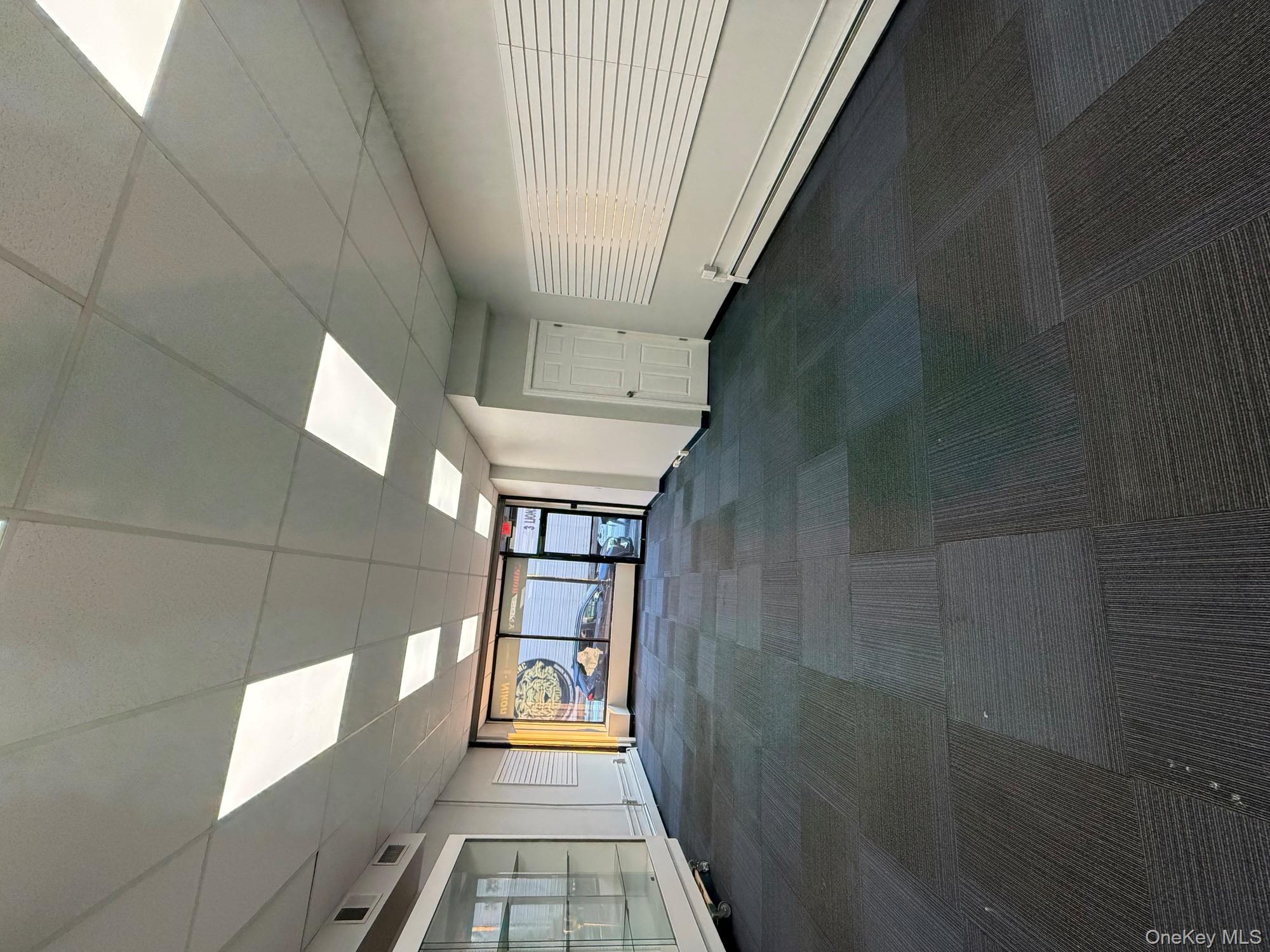 #3 photo, 1015 Jericho Turnpike, מחוז נסאו New Hyde Park , NY 11040