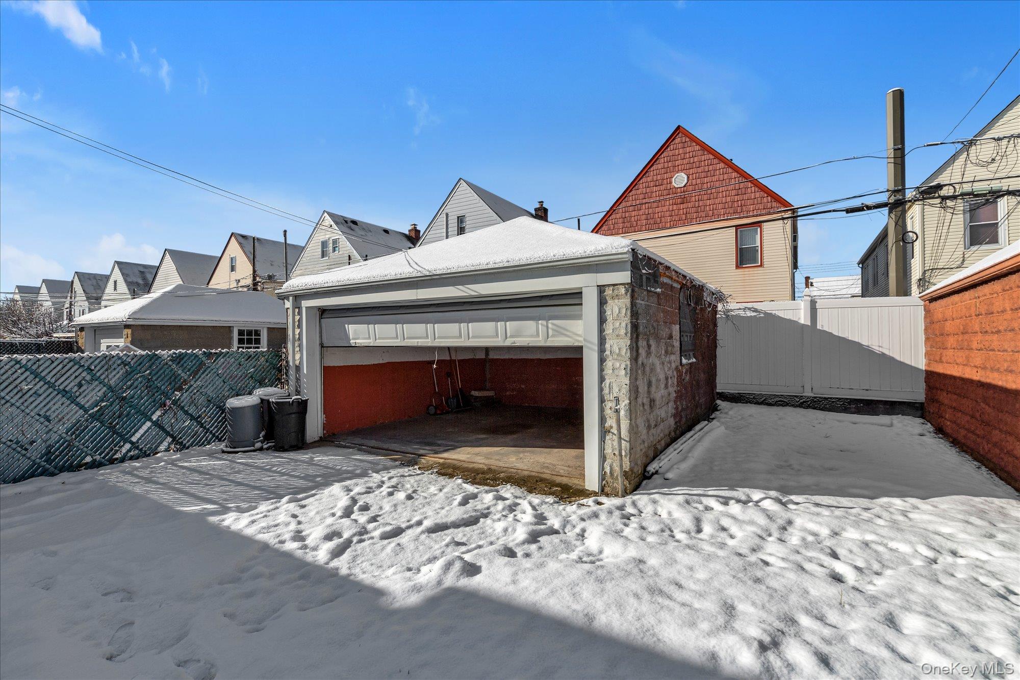 #6 photo, 45-32 Utopia Parkway, קווינס Flushing , NY 11358