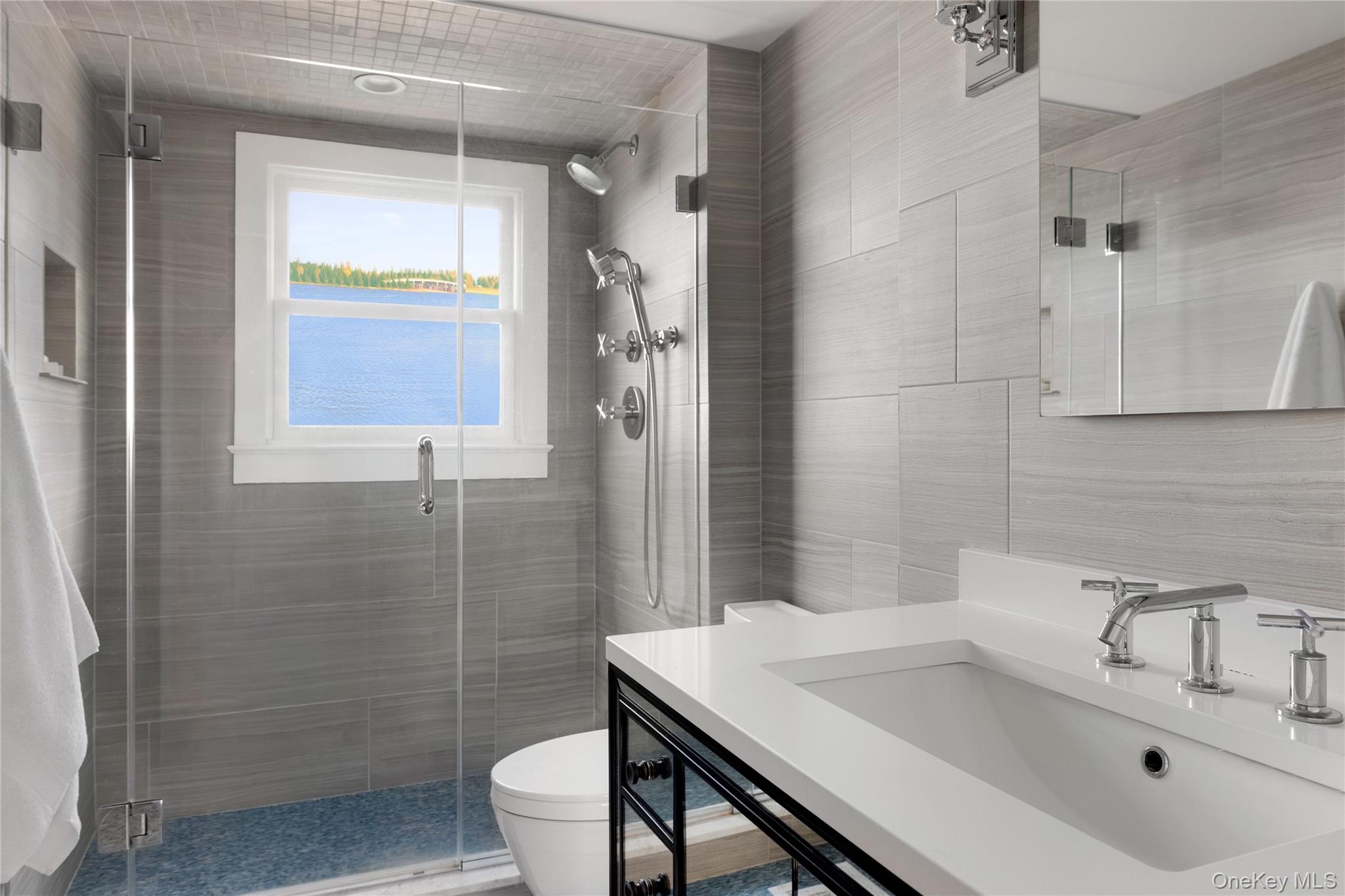 #14 photo, 20 Whalers Walk, Southampton , NY 11963