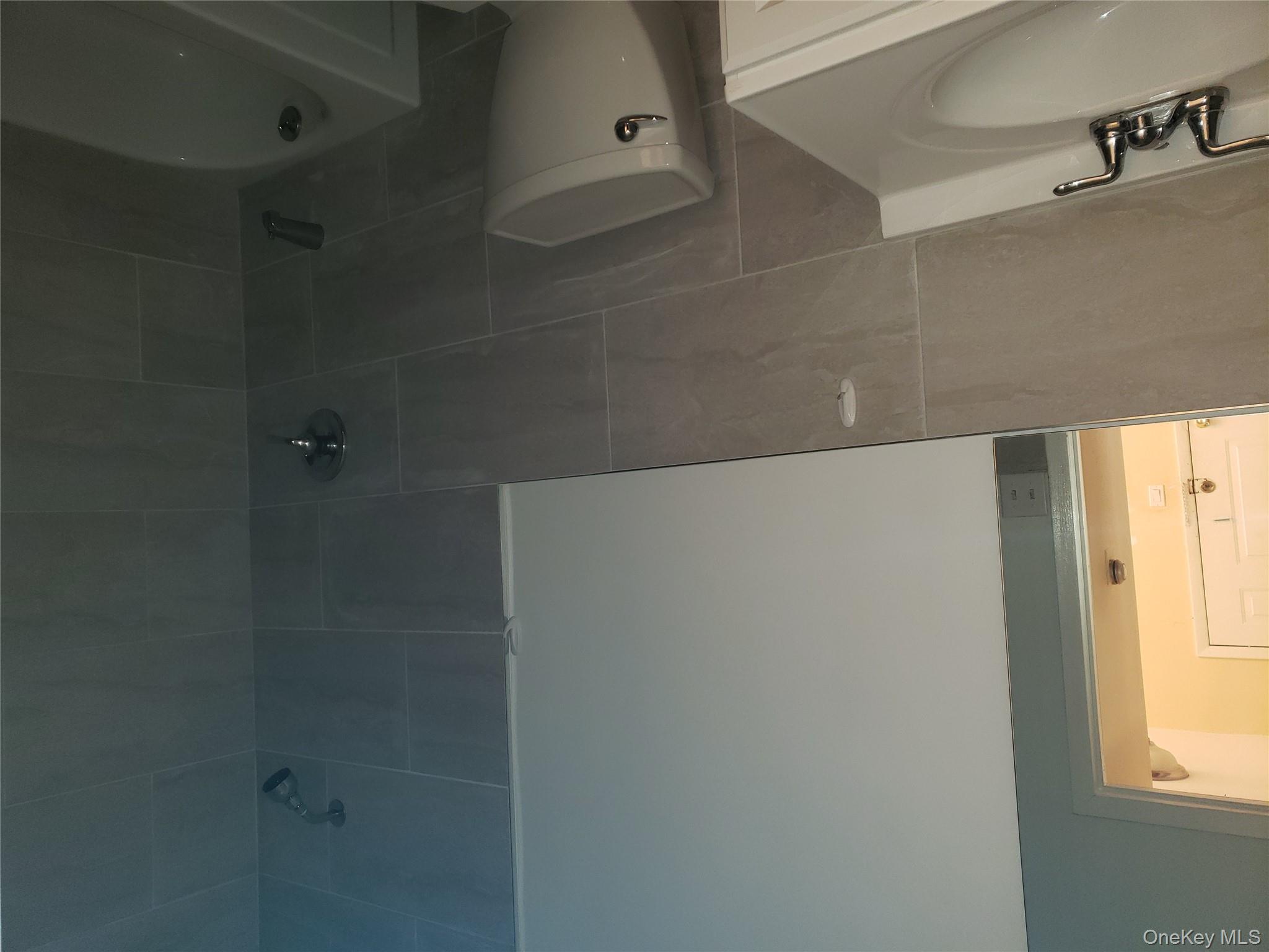 #12 photo, 204 Beach 102nd Street, Куинс ‖ Rockaway Park , NY 11694