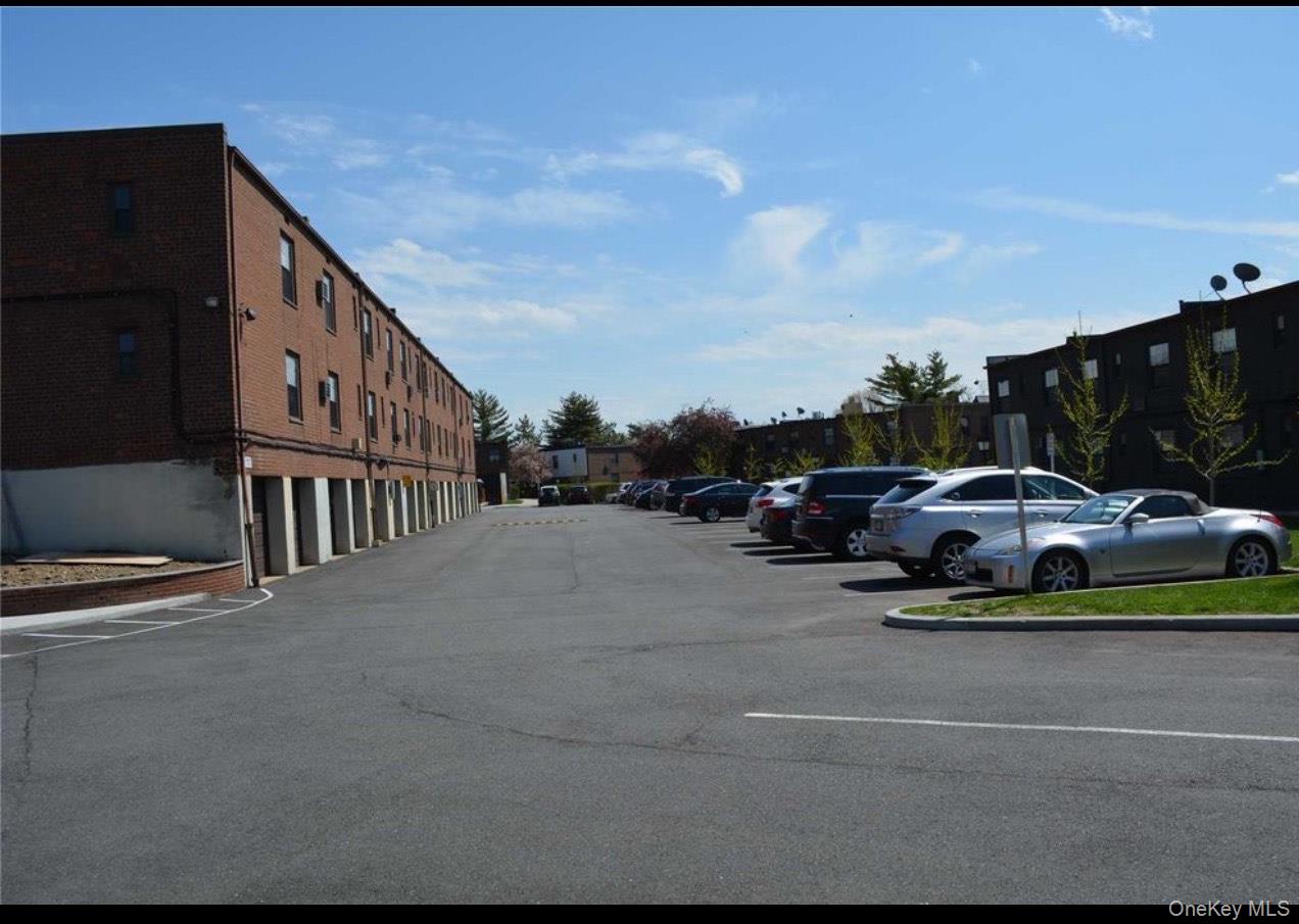 #11 photo, 135-02 Jewel Avenue, 뉴욕퀸즈 Flushing , NY 11367