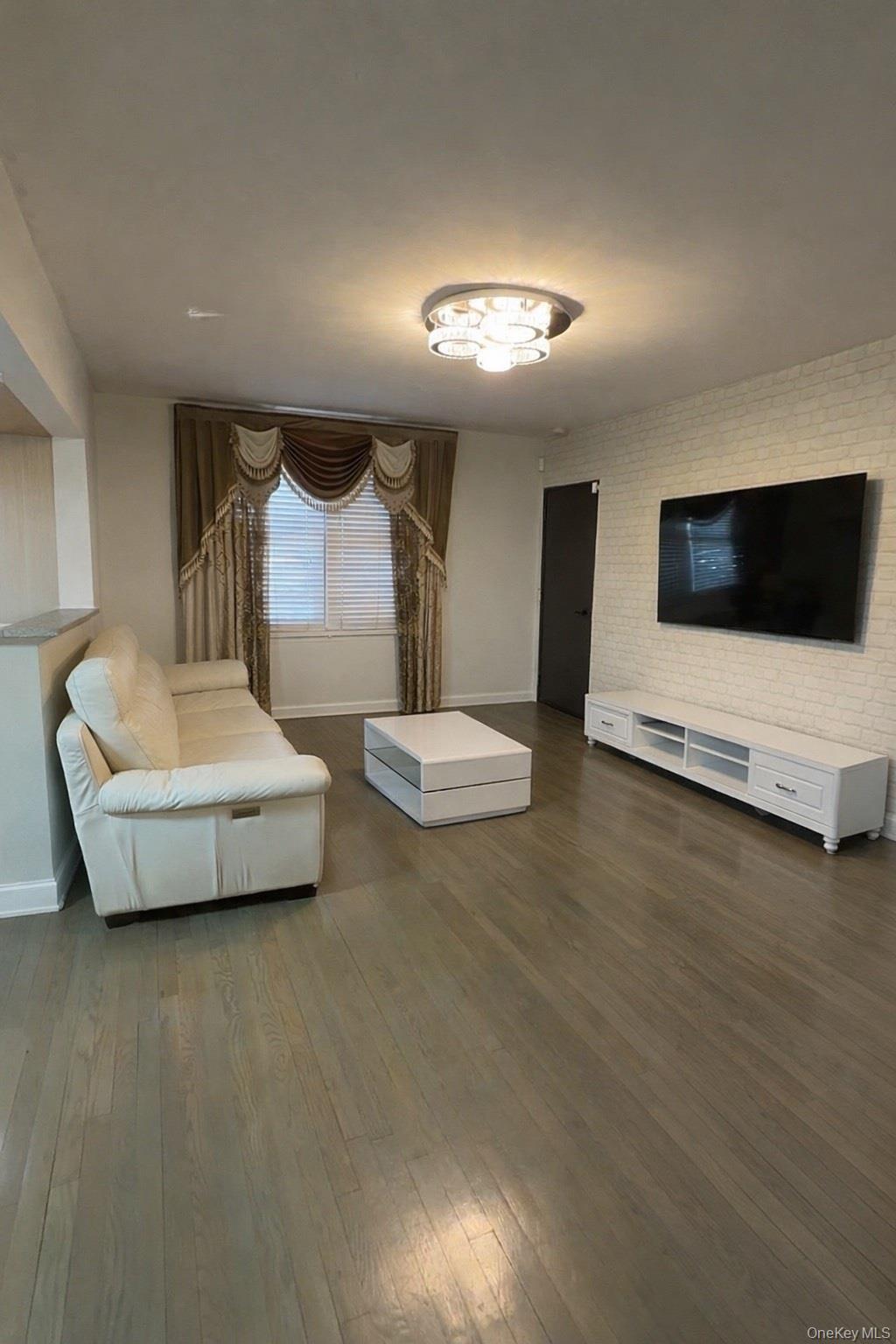 #2 photo, 135-02 Jewel Avenue, 뉴욕퀸즈 Flushing , NY 11367