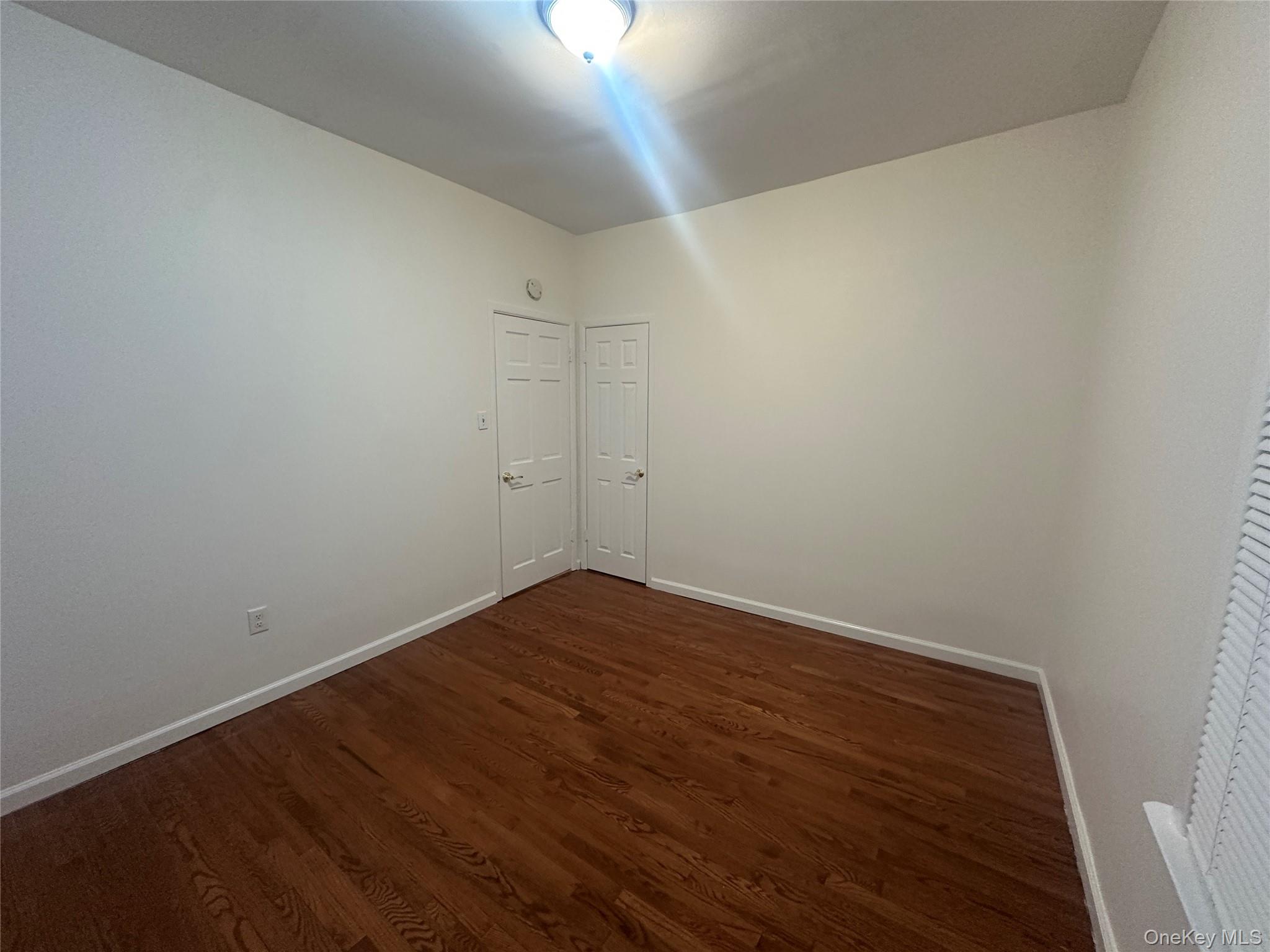 #4 photo, 3227 42nd Street, 皇后区 Astoria , NY 11103