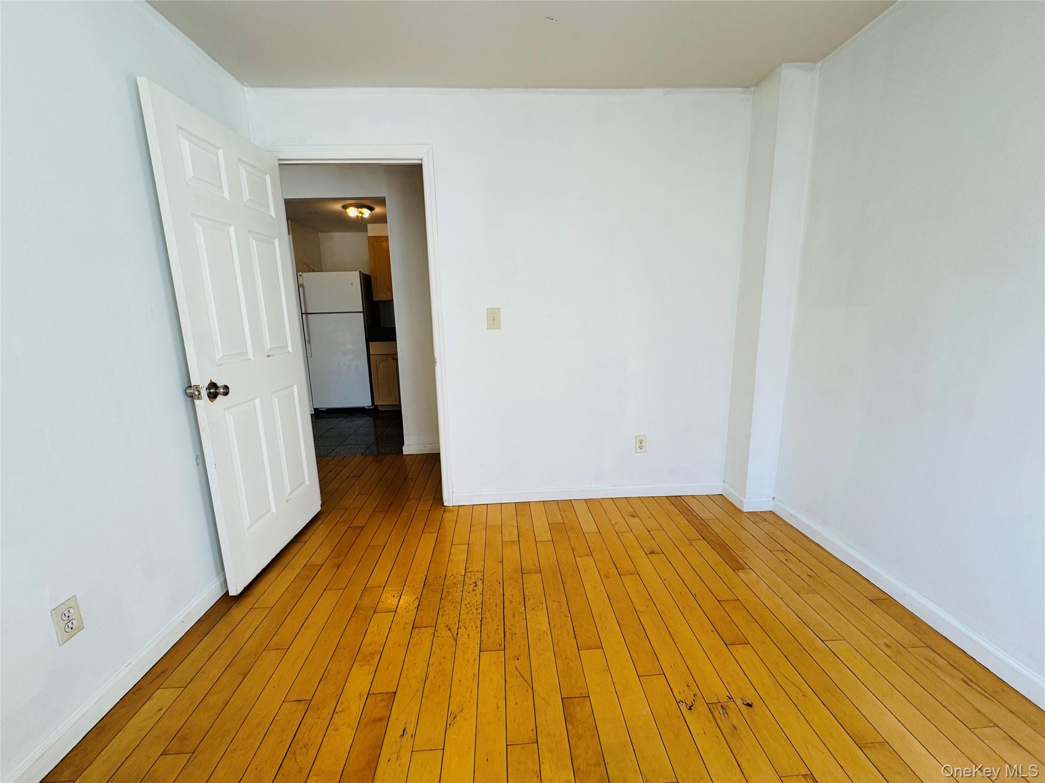 #6 photo, 132-49 41st Road, Flushing , NY 11355