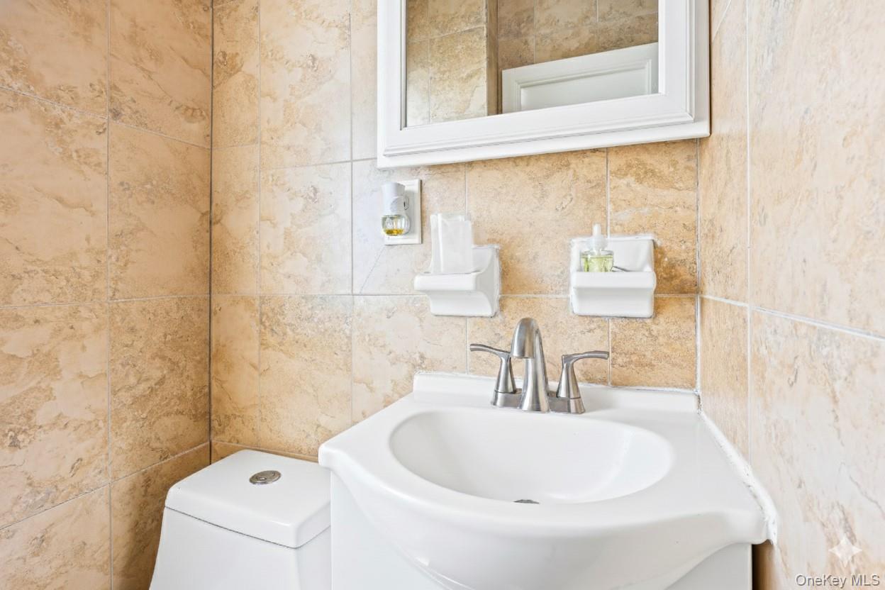 #9 photo, 107-62 93rd Street, קווינס Ozone Park , NY 11417