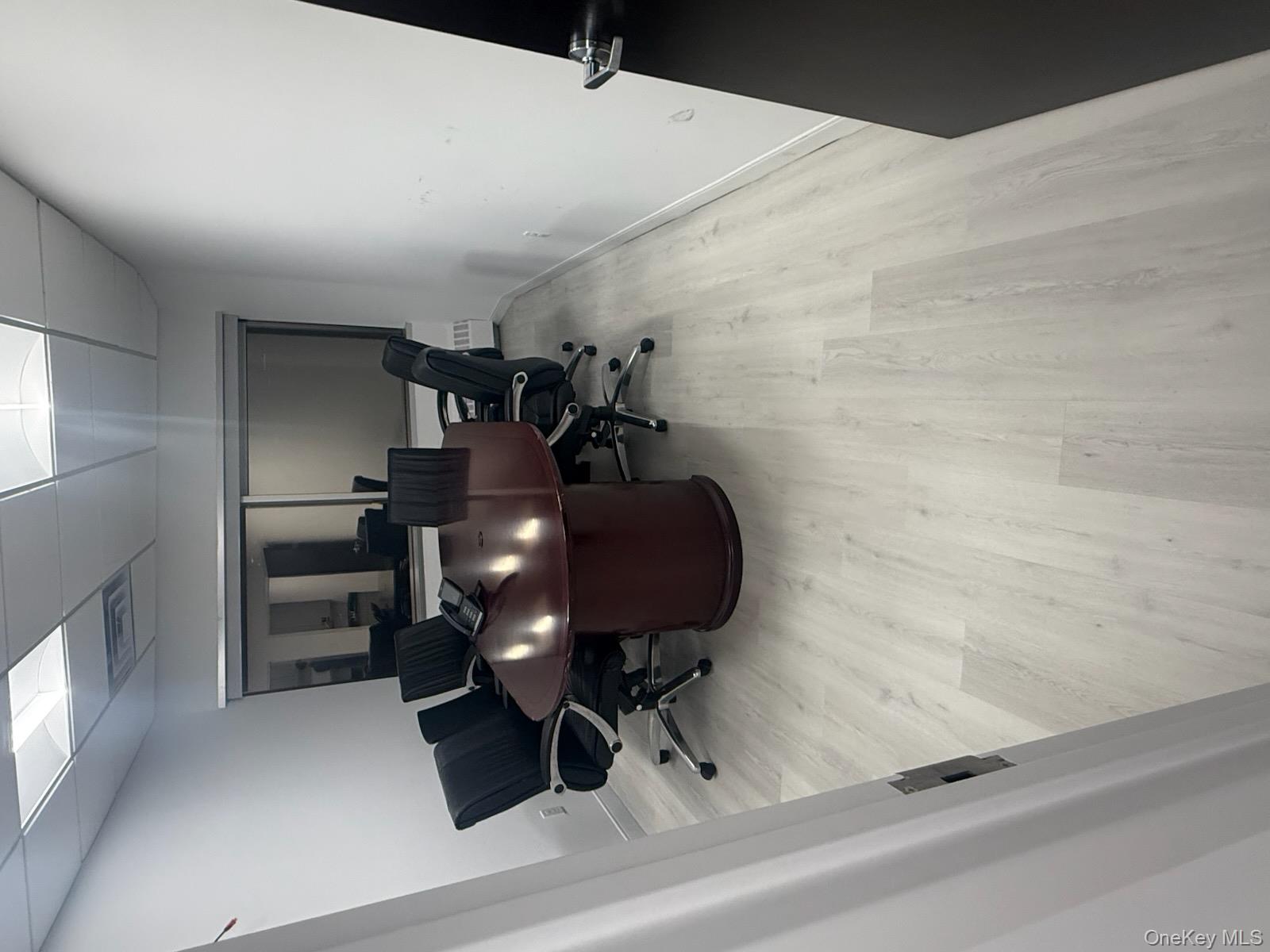 #6 photo, 40 Cuttermill, Нассау ‖ Great Neck , NY 11021