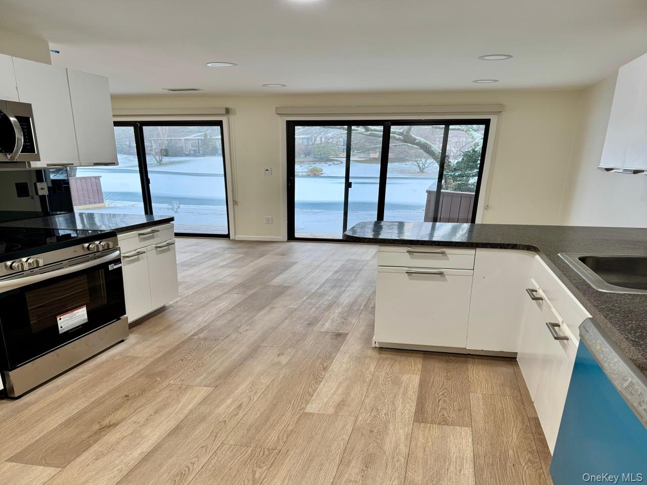 #1 photo, 80 Northgate Circle, सफ़ोक काउंटी Melville , NY 11747