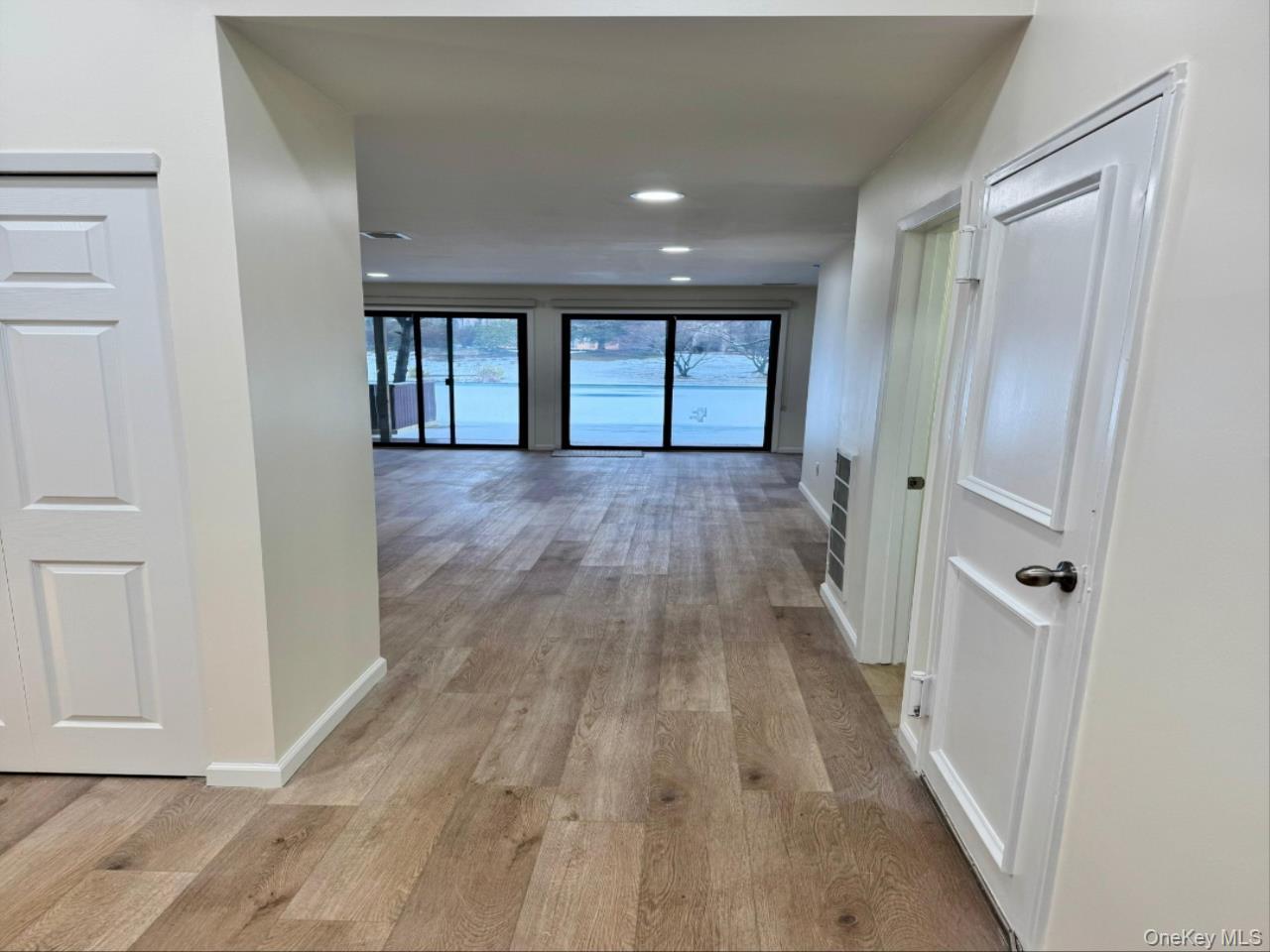 #17 photo, 80 Northgate Circle, सफ़ोक काउंटी Melville , NY 11747