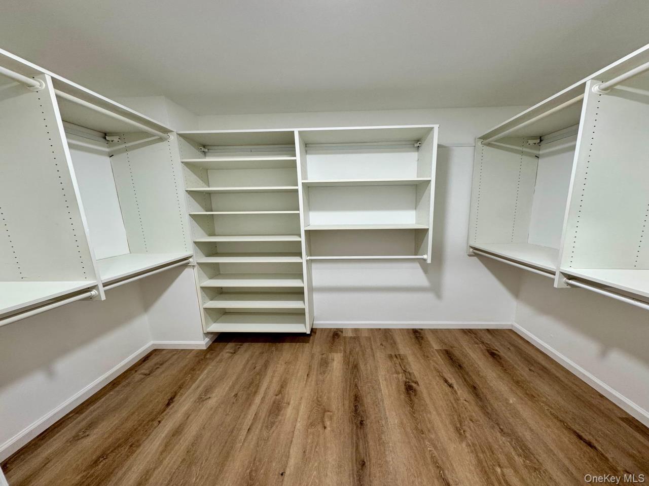 #8 photo, 80 Northgate Circle, सफ़ोक काउंटी Melville , NY 11747