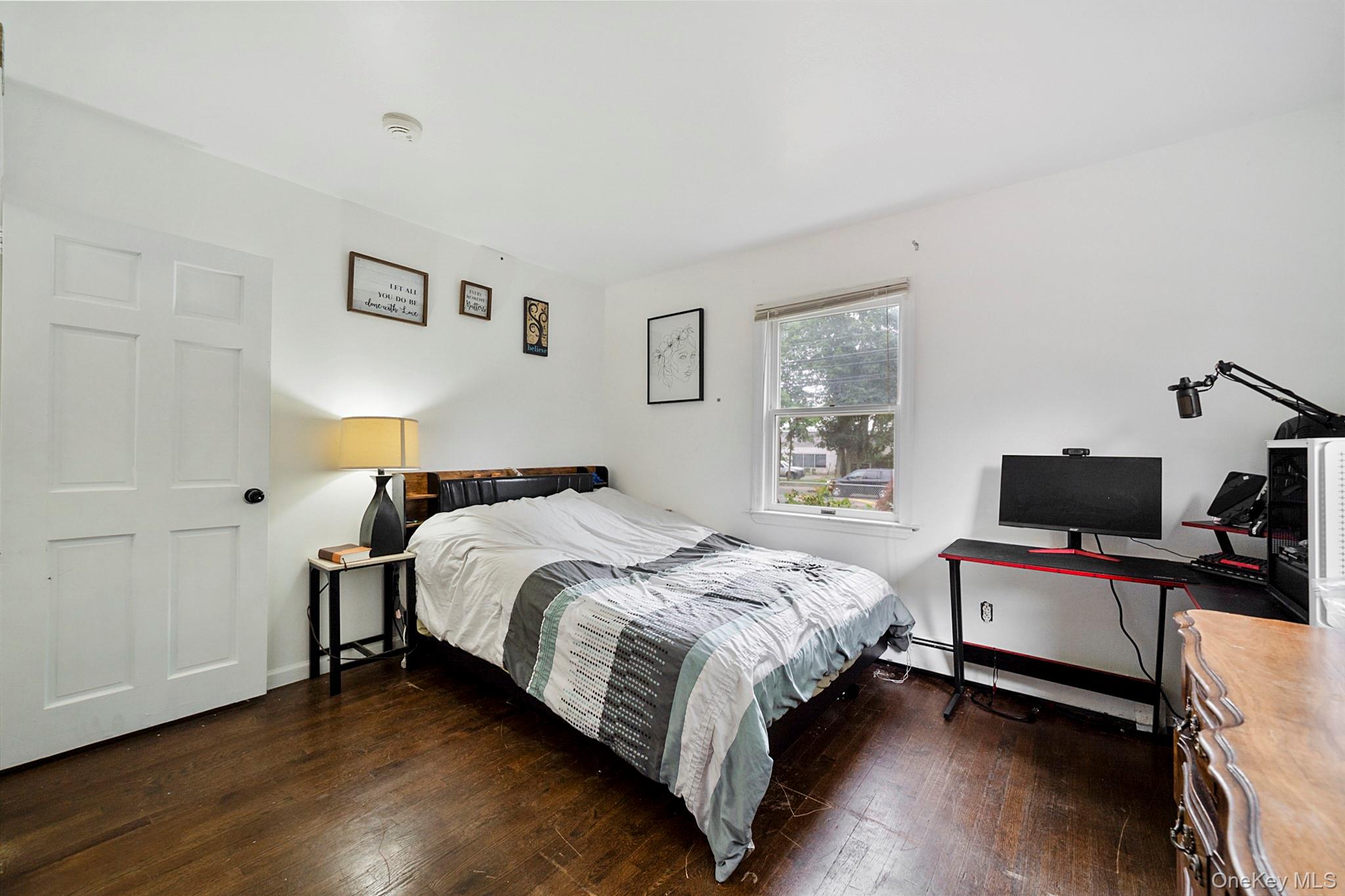 #13 photo, 824 Lincoln Avenue, Bohemia , NY 11716