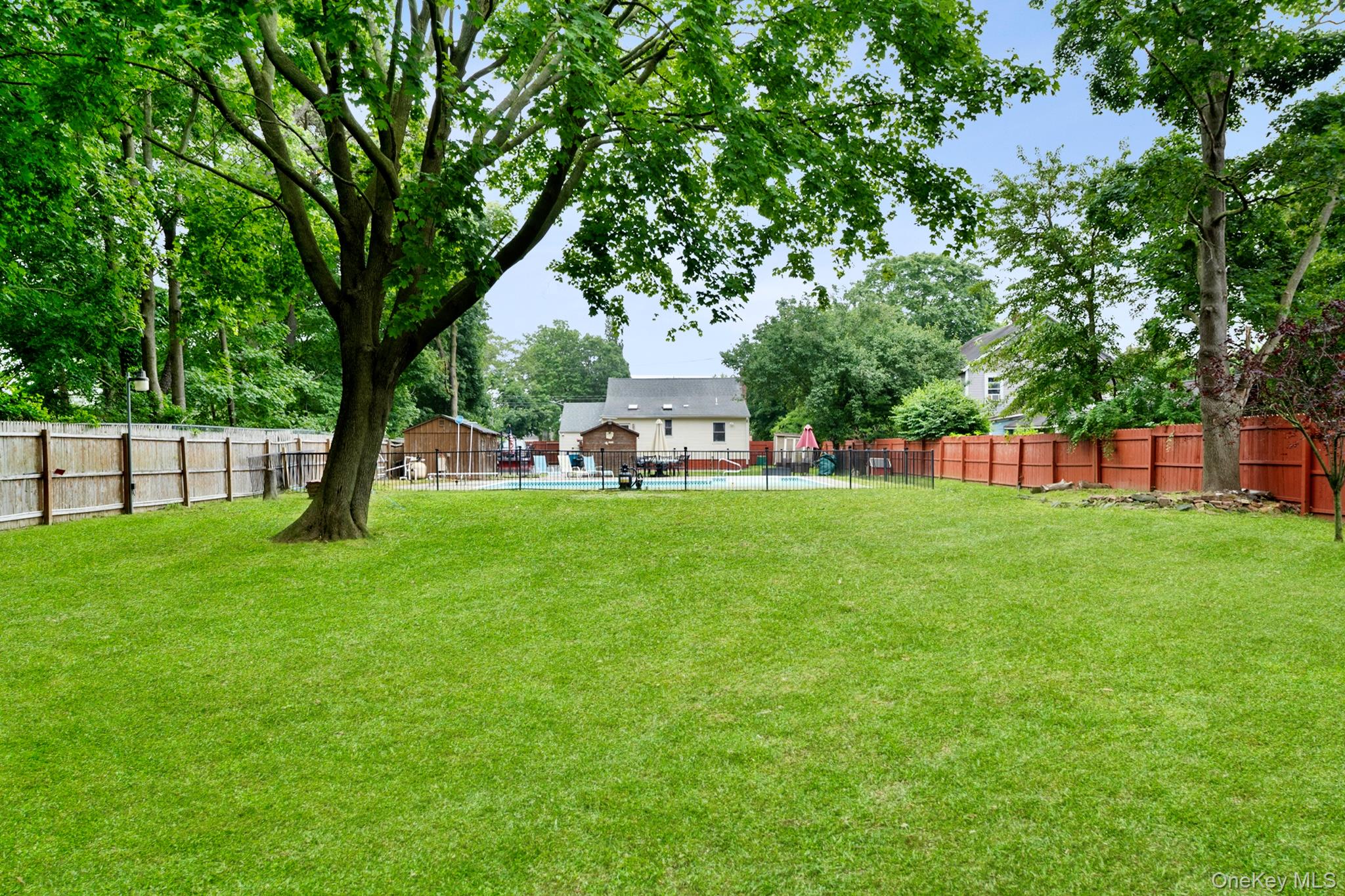 #18 photo, 824 Lincoln Avenue, Bohemia , NY 11716