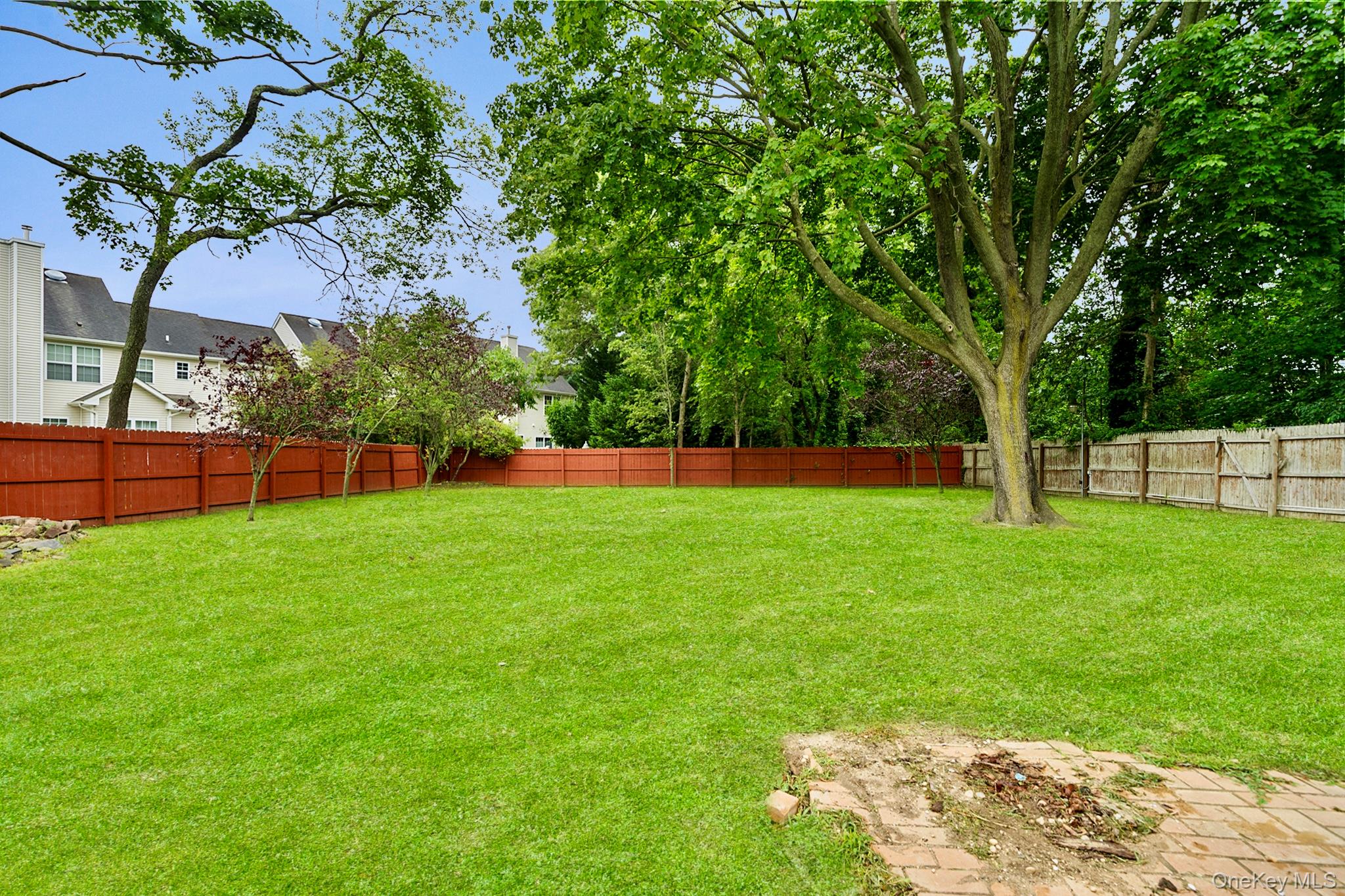 #19 photo, 824 Lincoln Avenue, Bohemia , NY 11716