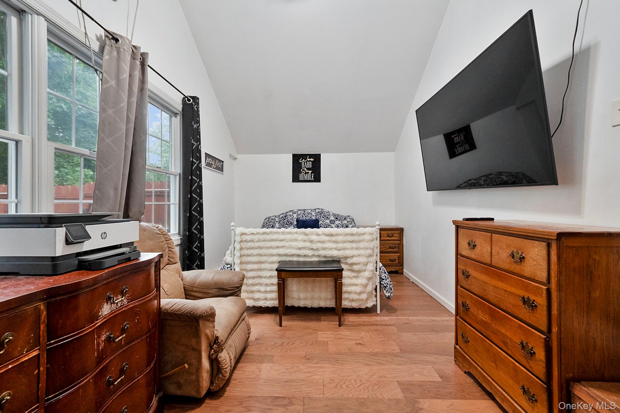 #8 photo, 824 Lincoln Avenue, Bohemia , NY 11716